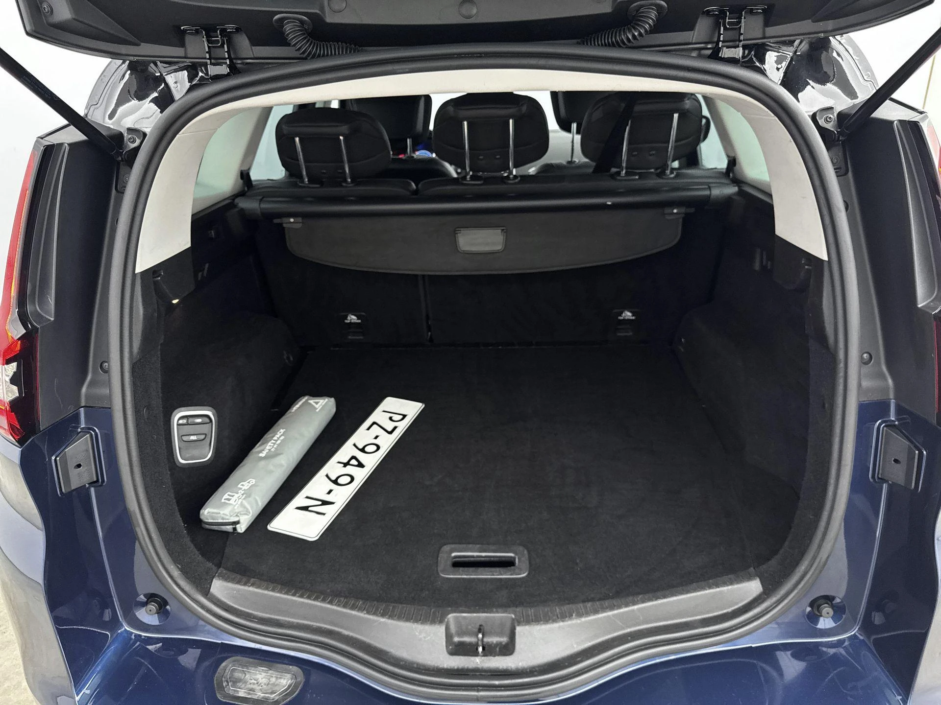 Renault-Grand Scénic-image-15