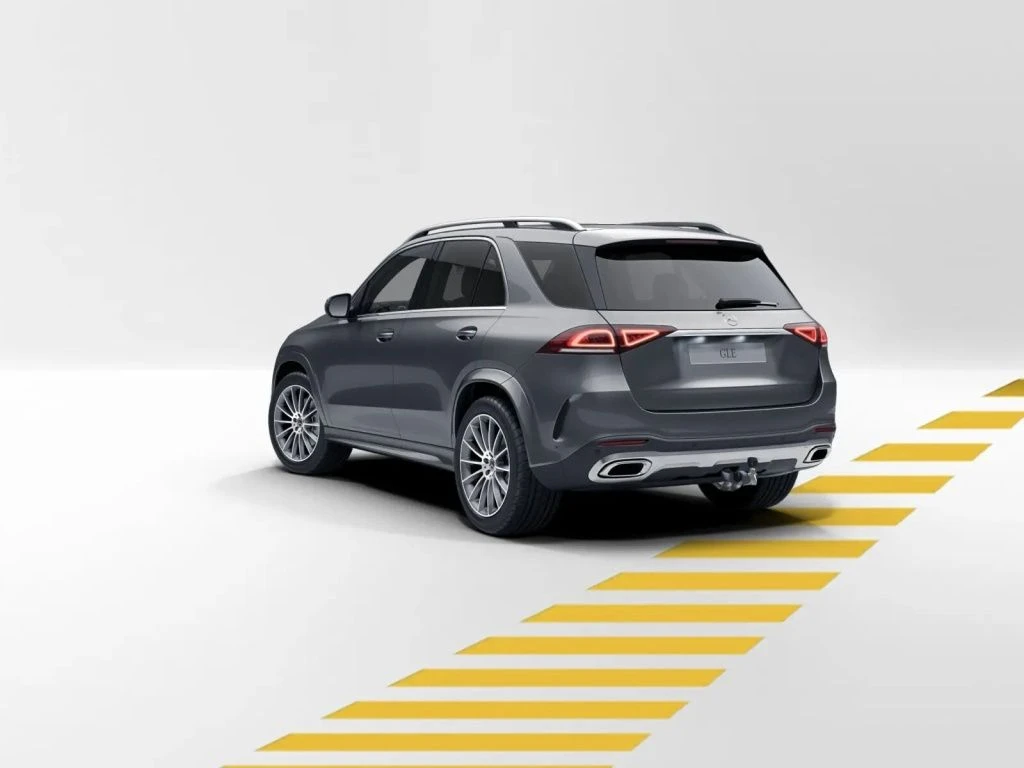 Mercedes-Benz-GLE 400 d-image-3