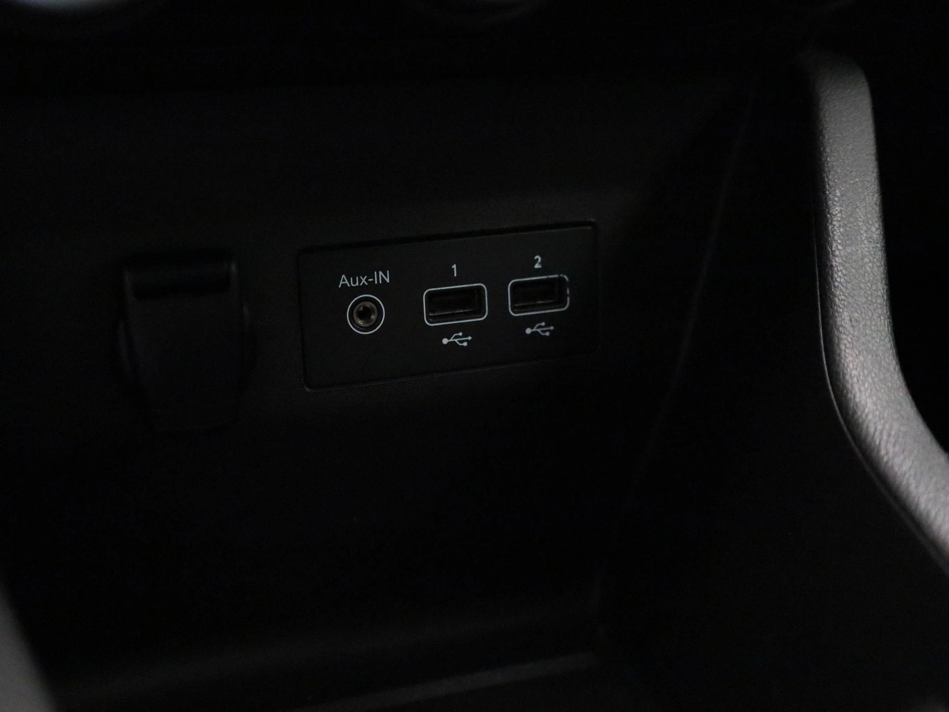 Renault-Clio-image-21