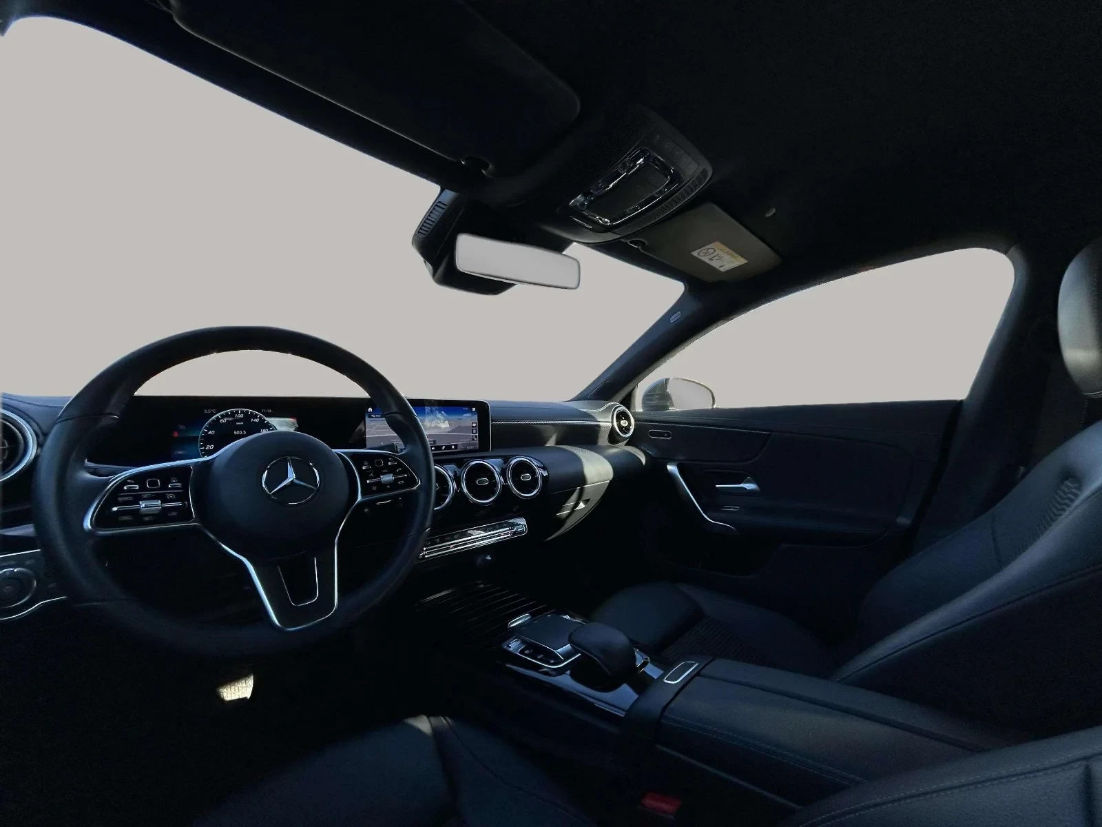 Mercedes-Benz-CLA-image-10