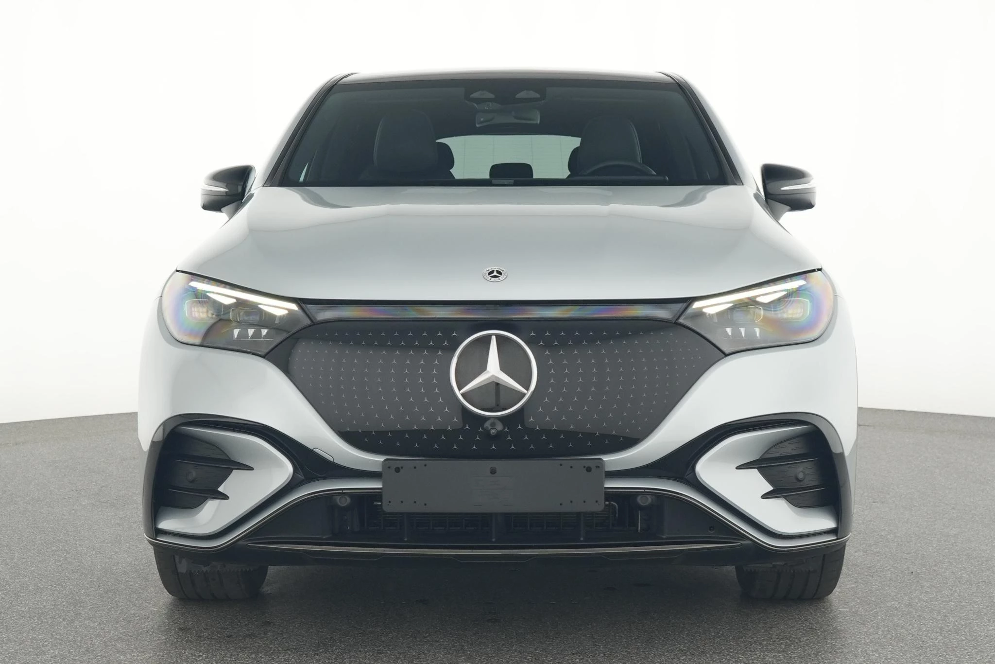 Mercedes-Benz-EQE-image-8