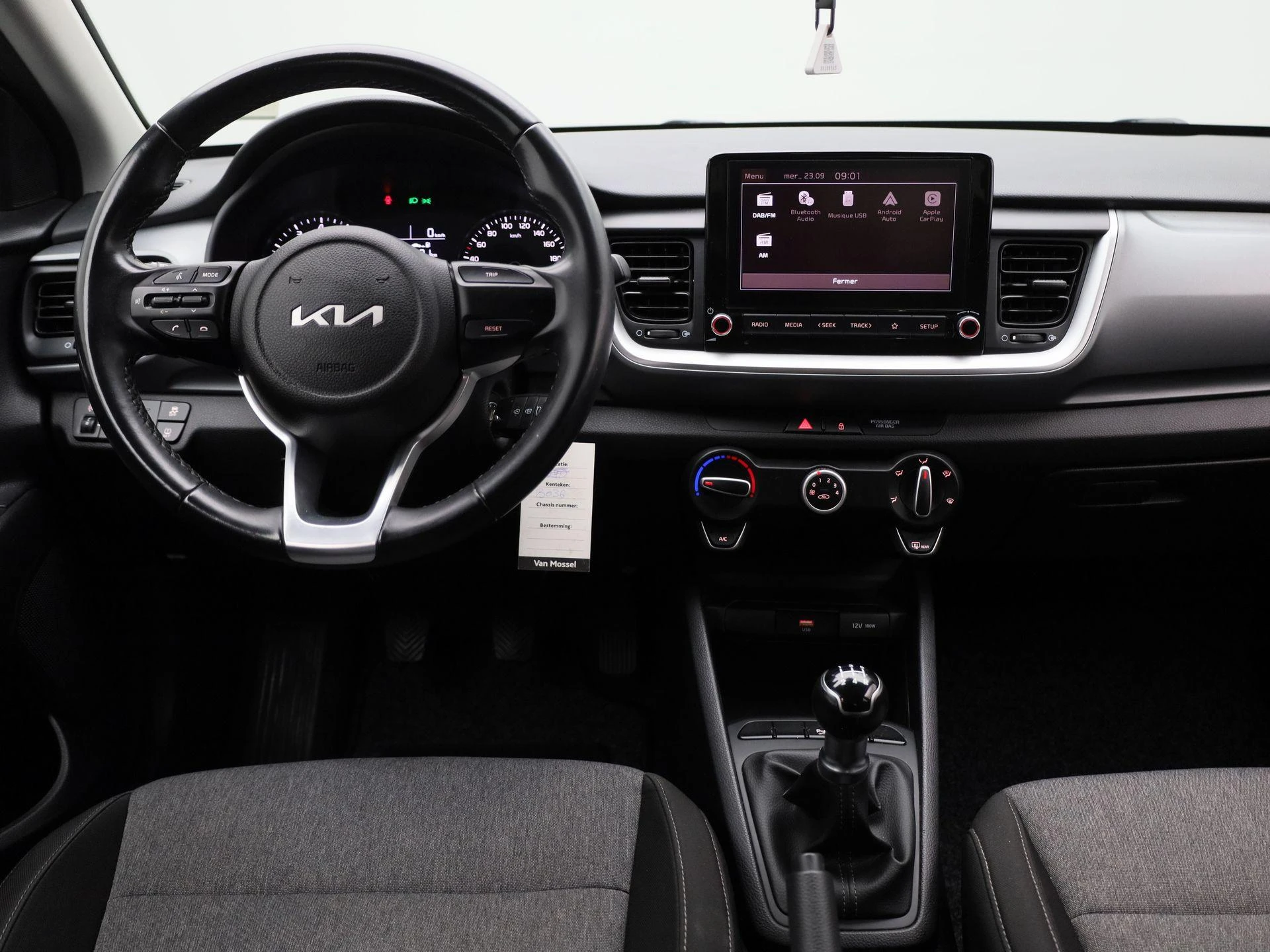Kia-Stonic-image-6
