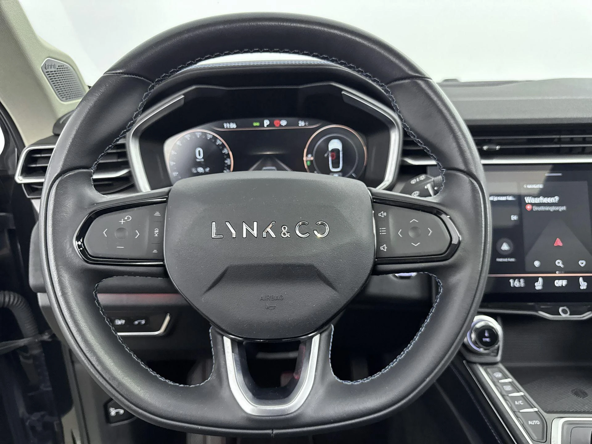 Lynk & Co-01-image-26