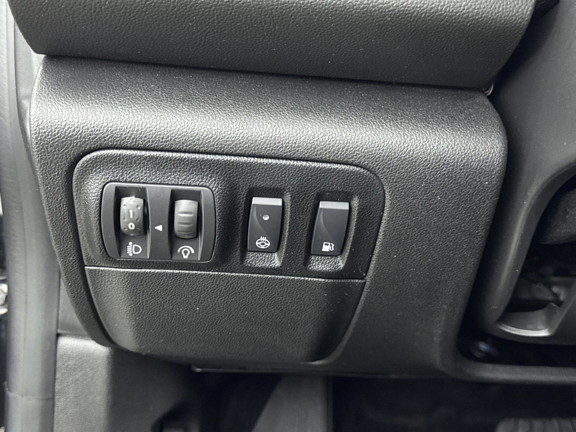 Renault-Megane E-Tech-image-23