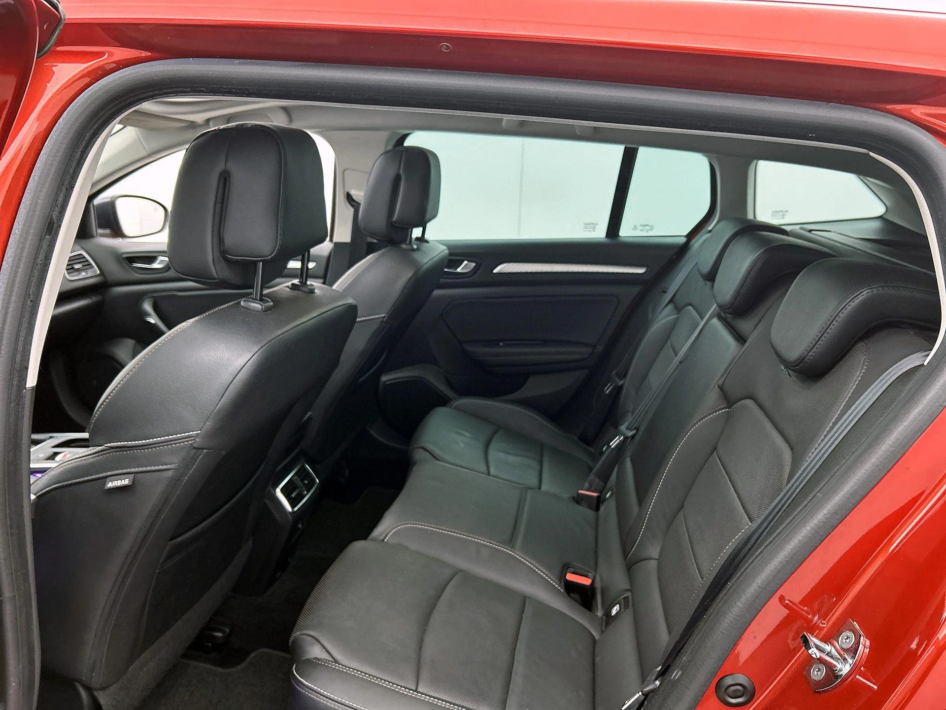 Renault-Megane E-Tech-image-27