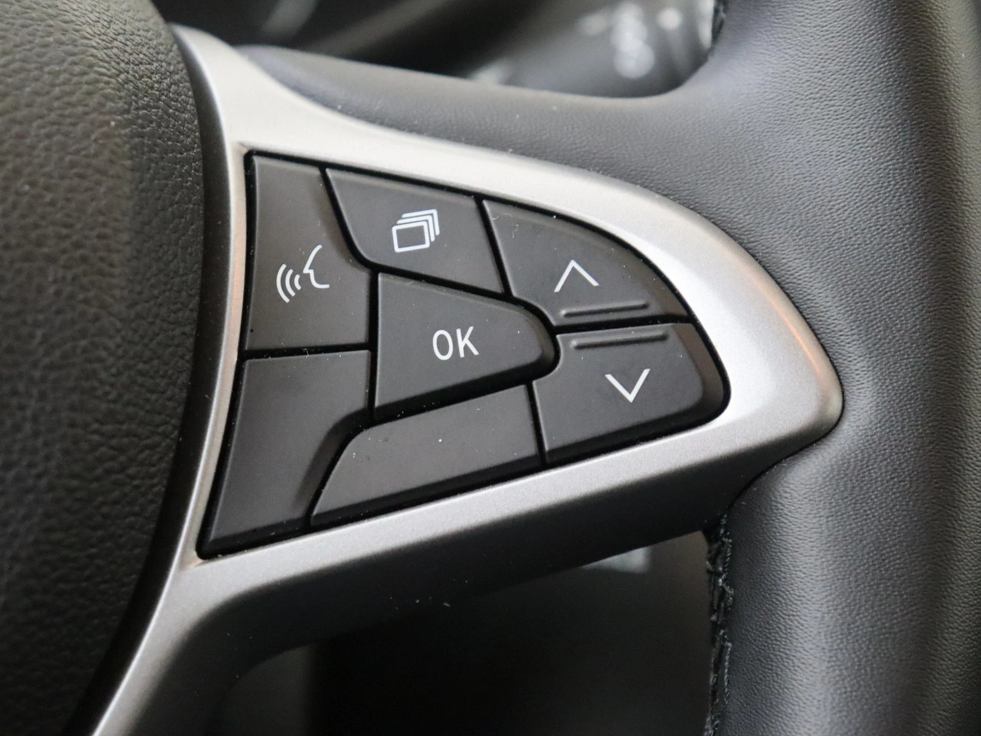 Dacia-Sandero Stepway-image-13