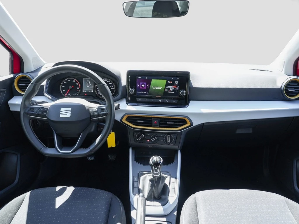 SEAT-Arona-image-11
