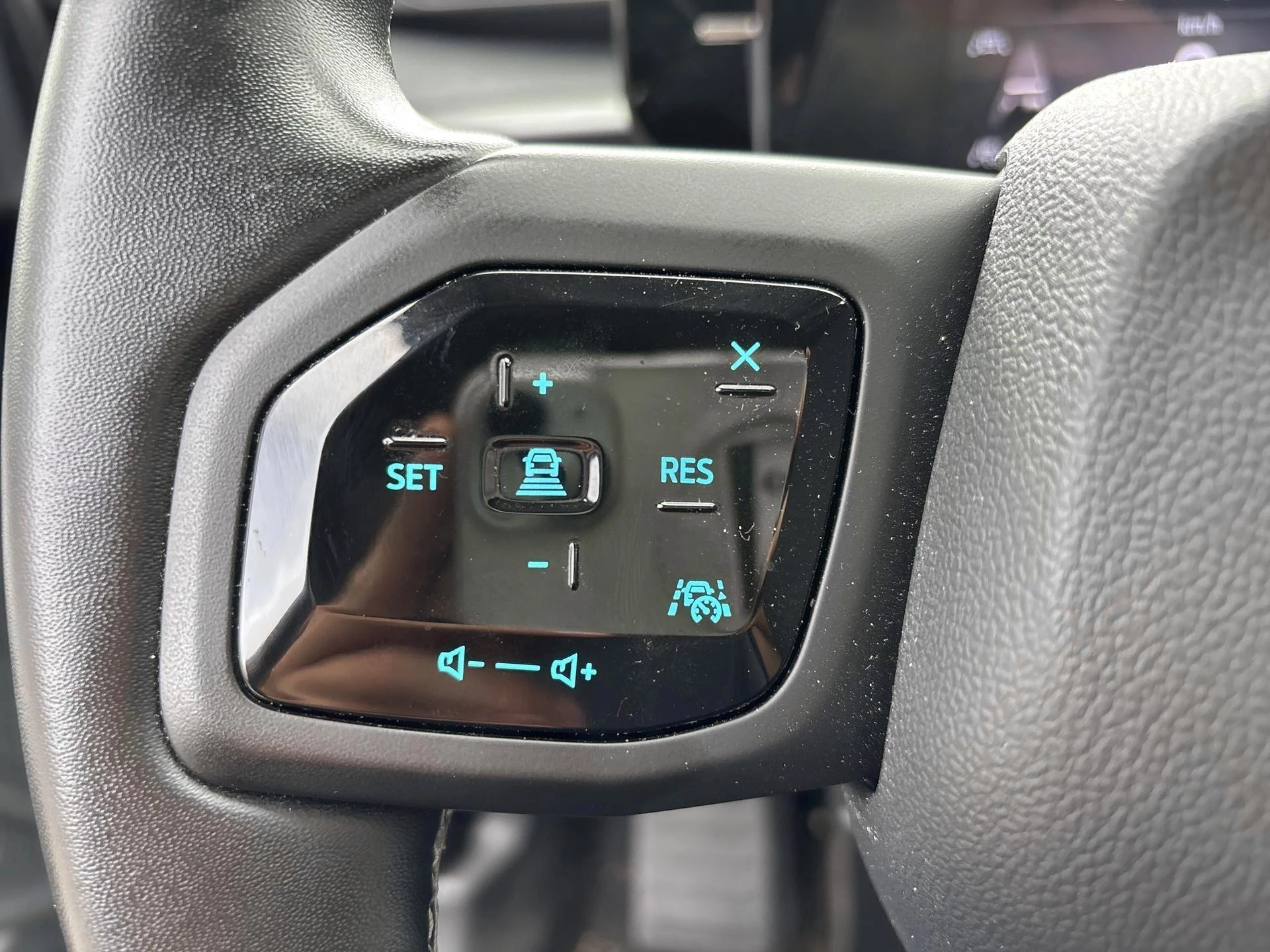 Ford-Explorer-image-12