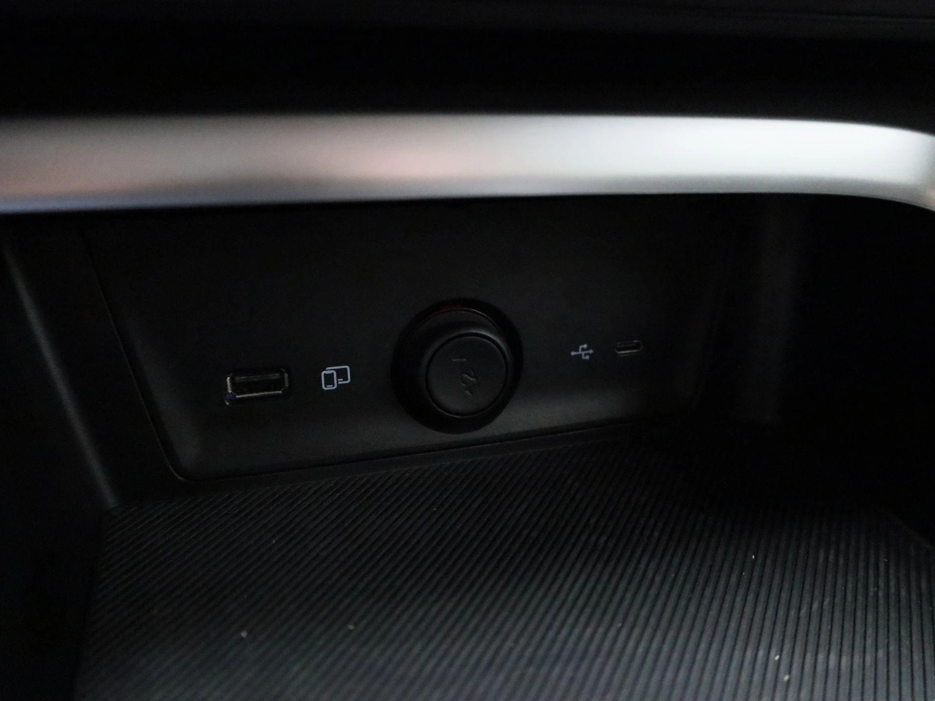 MG-ZS-image-18