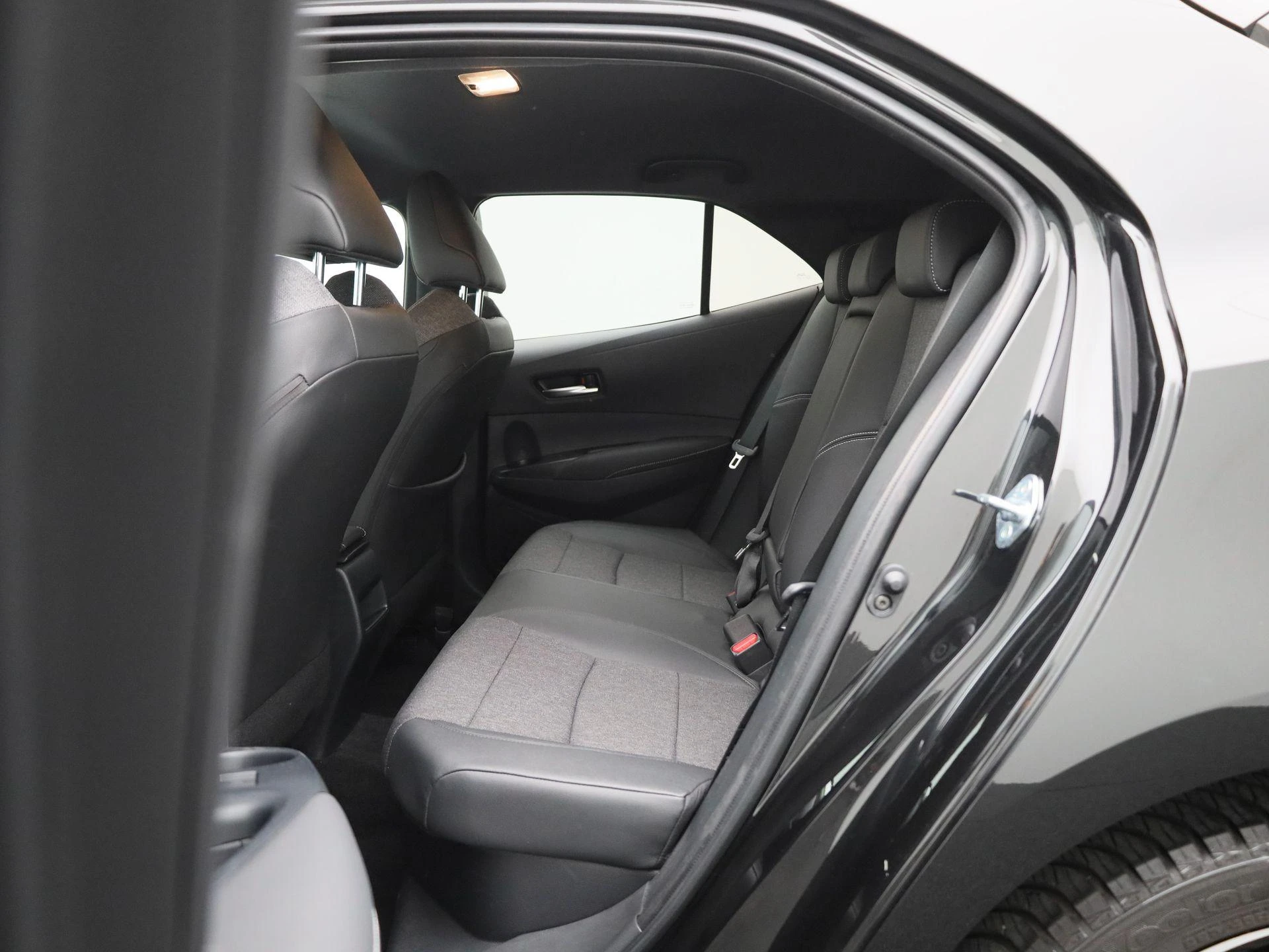 Toyota Corolla 1.8 Hybrid Business Plus