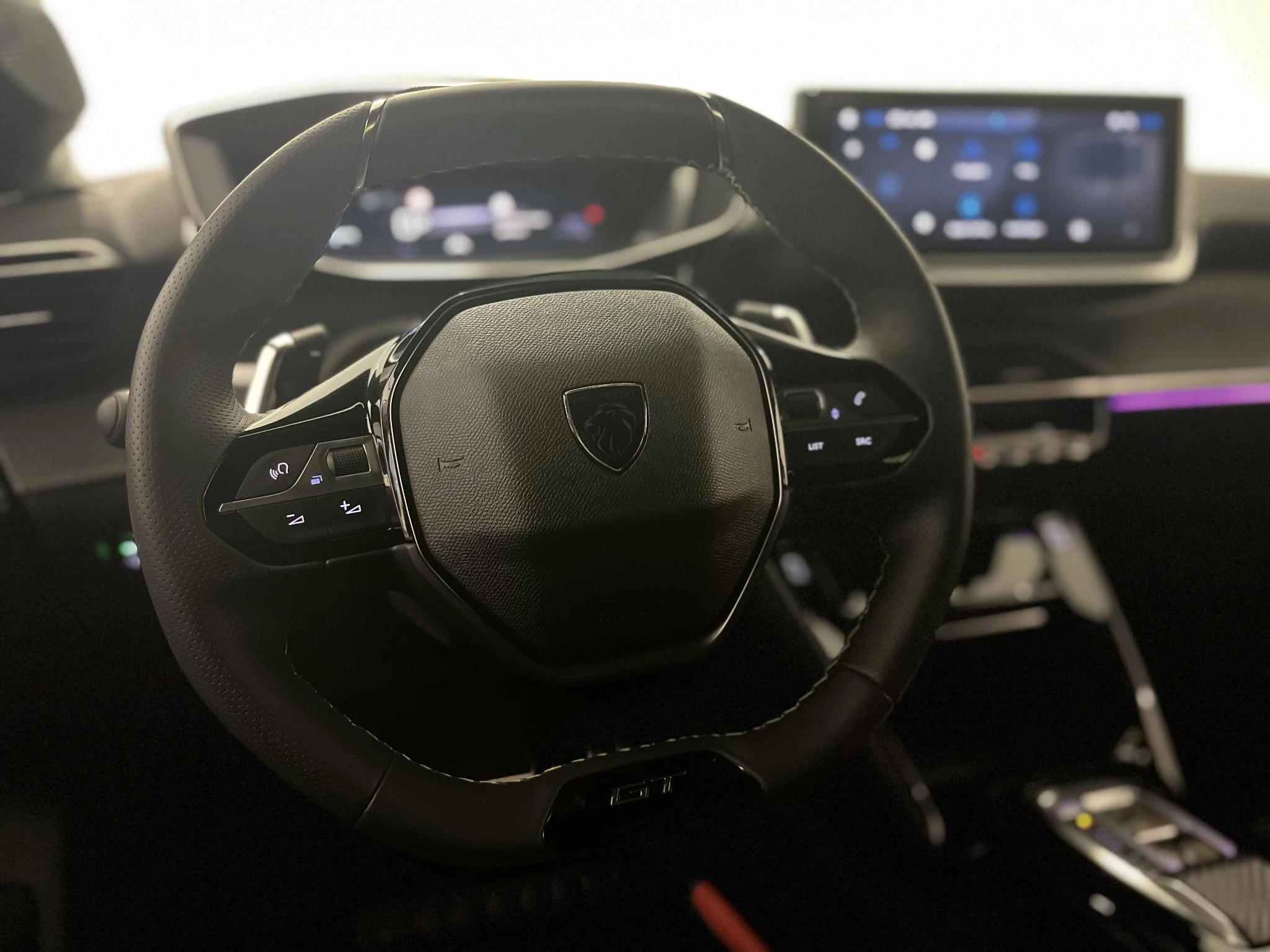 Peugeot 208 1.2 Hybrid 110 e-DCS6 GT