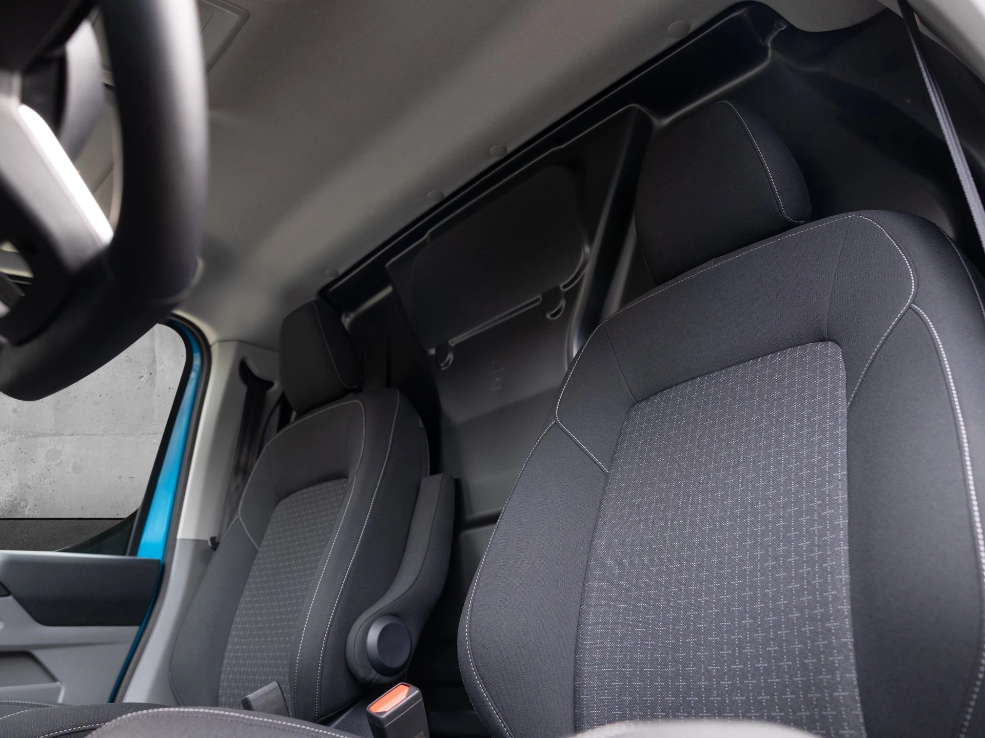 Ford-Transit Custom-image-4