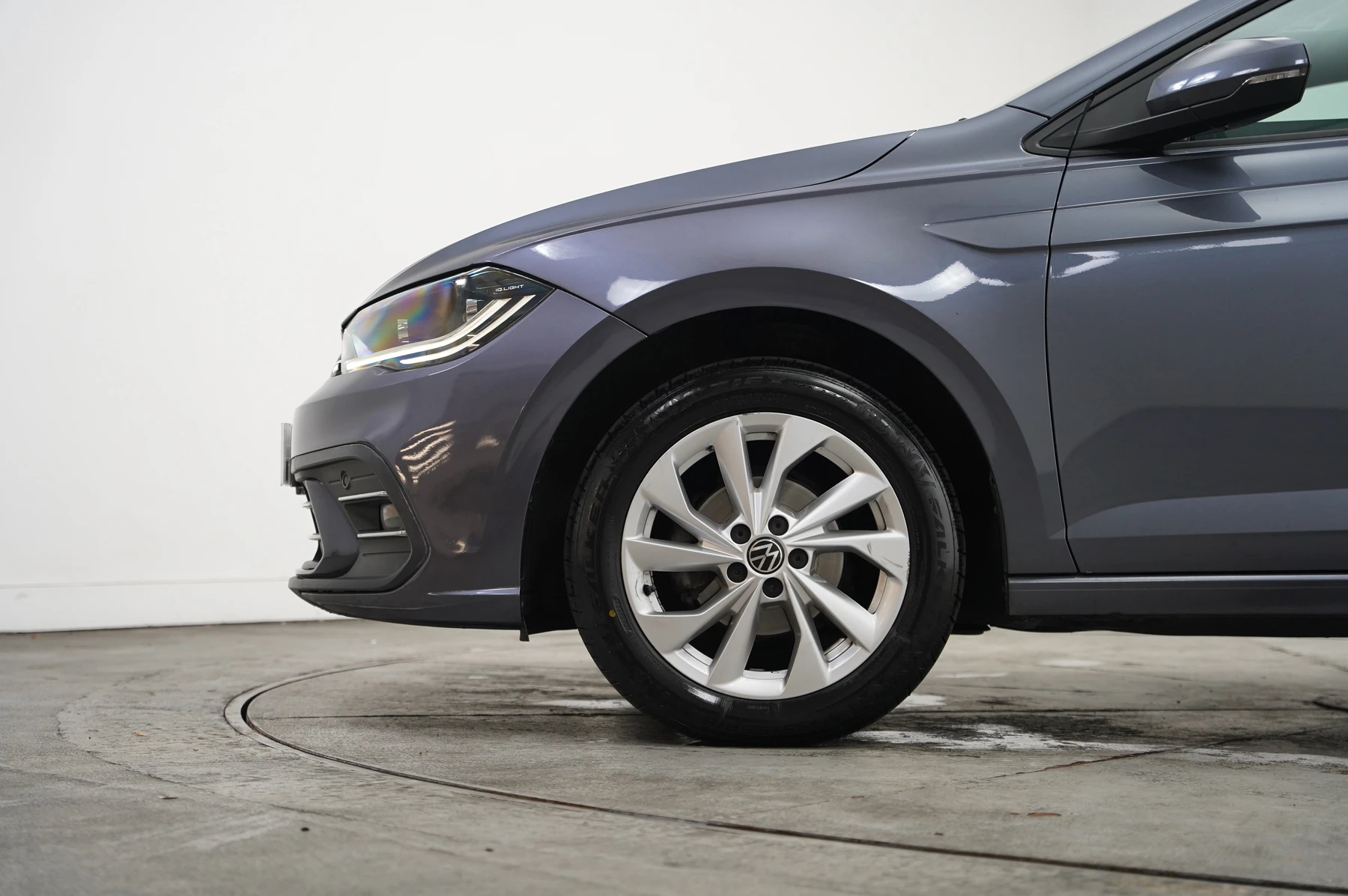 Volkswagen-Polo-image-4