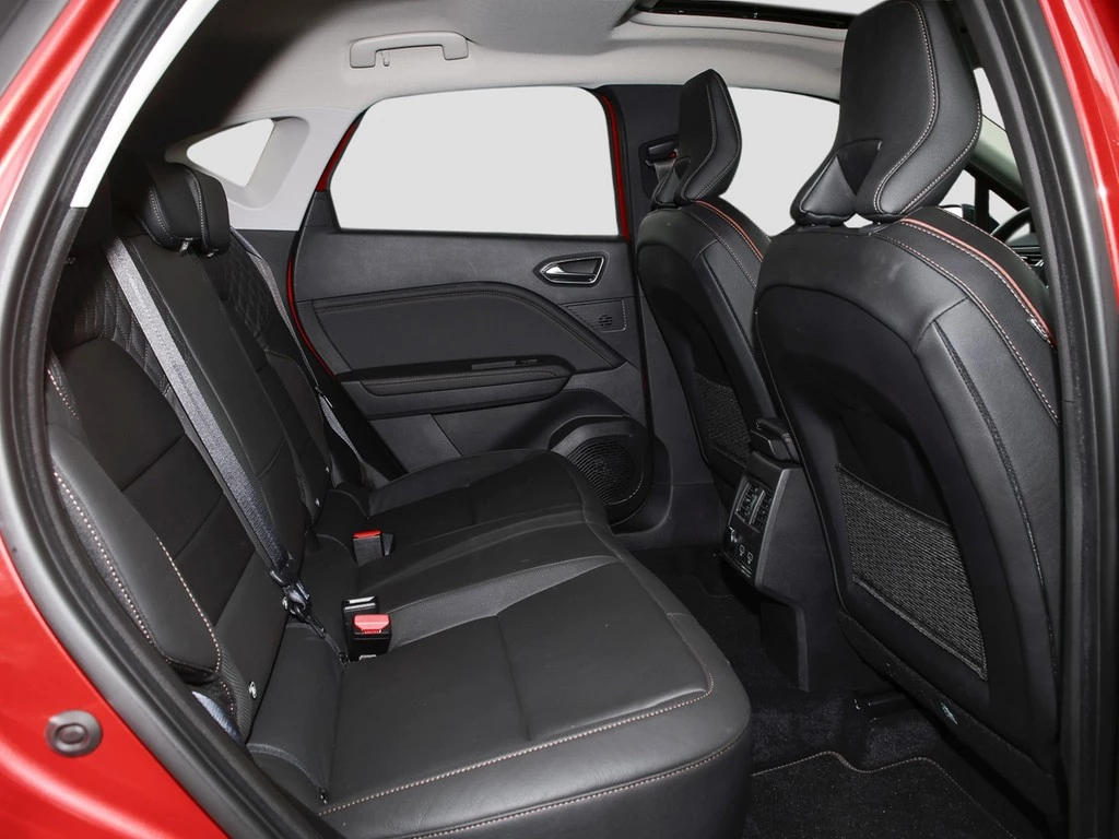Renault Captur II 1.6 E-TECH Initiale Paris Navi Bose