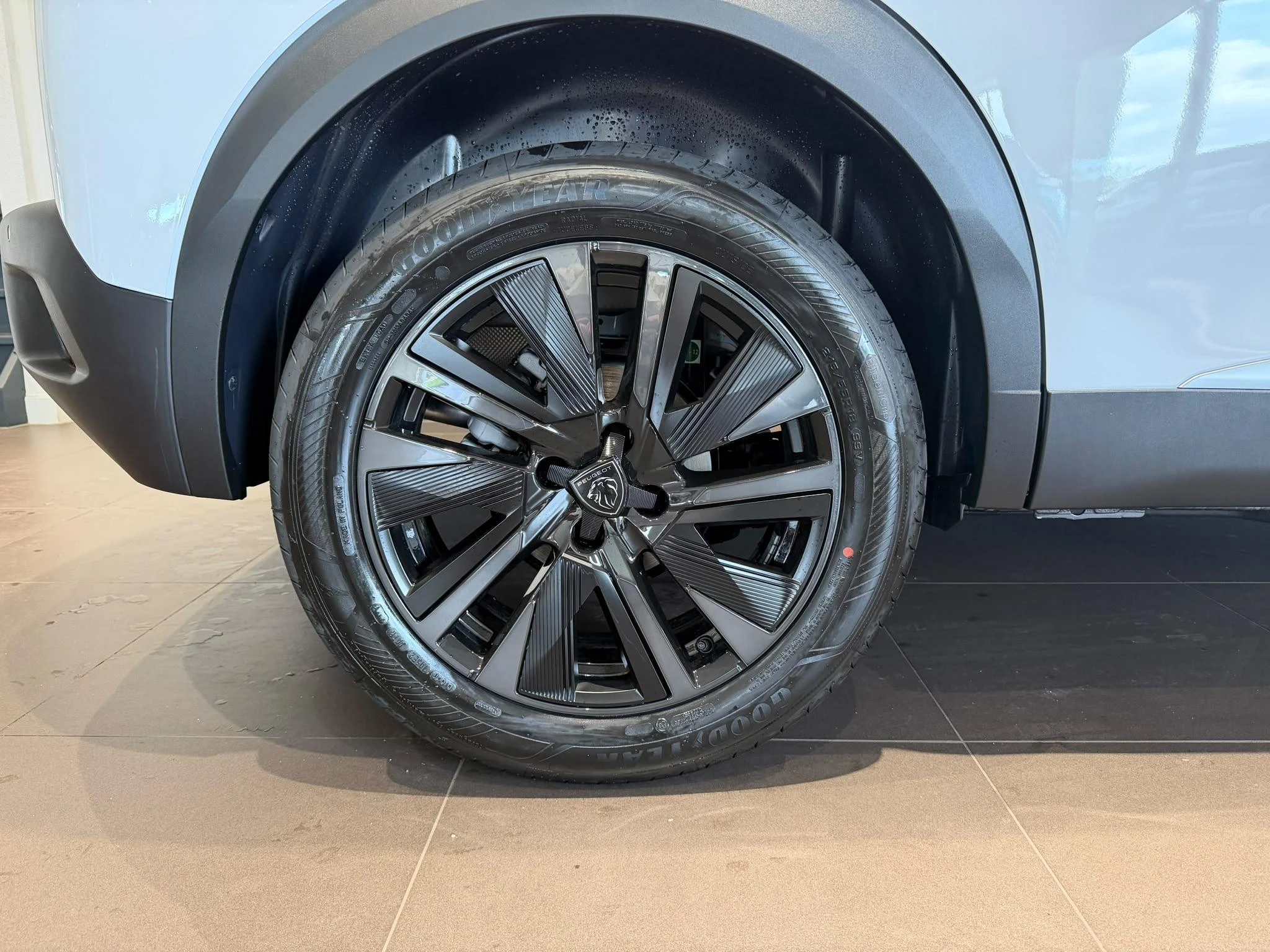 Peugeot-2008-image-4