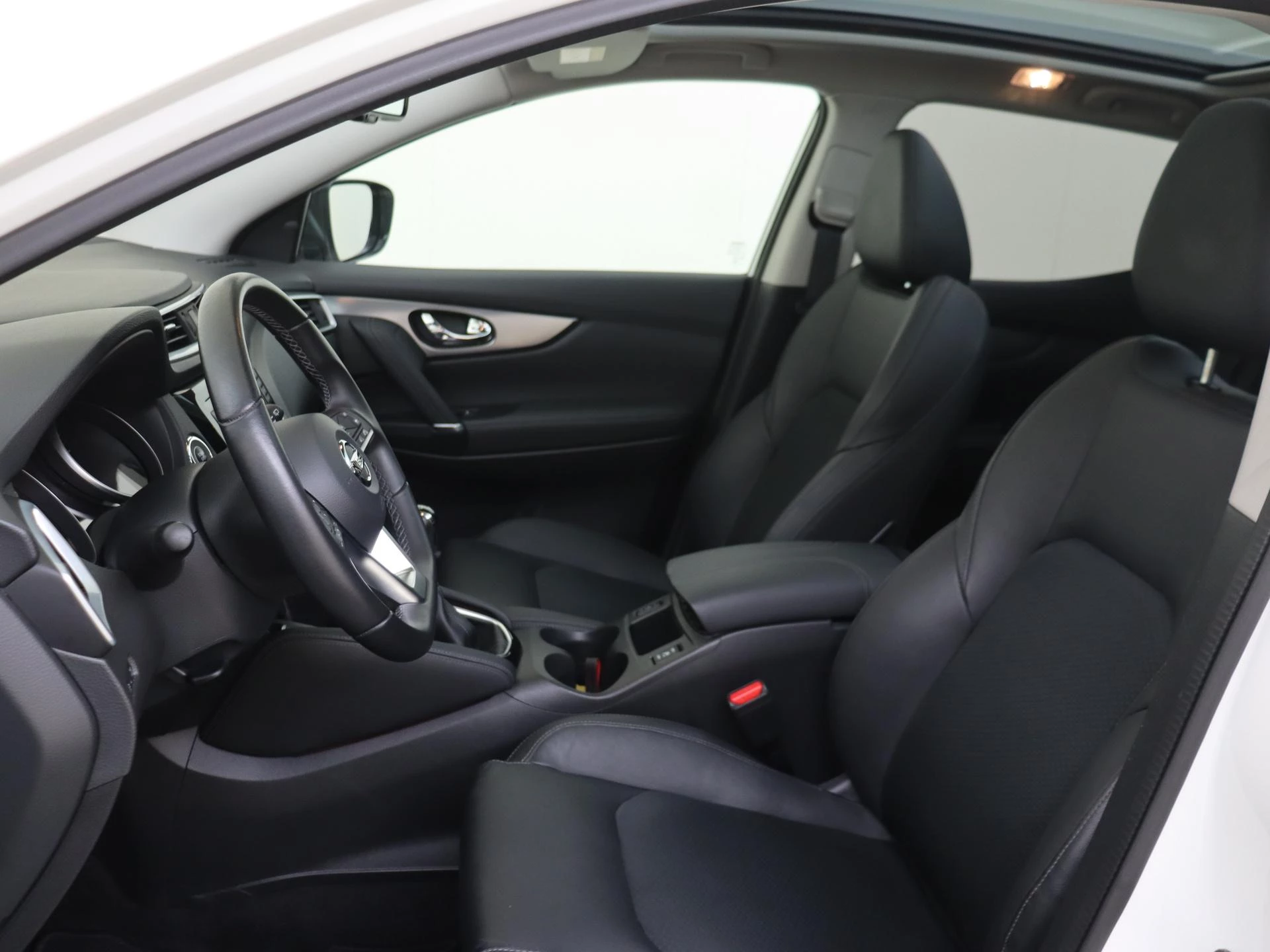 Nissan-QASHQAI-image-12