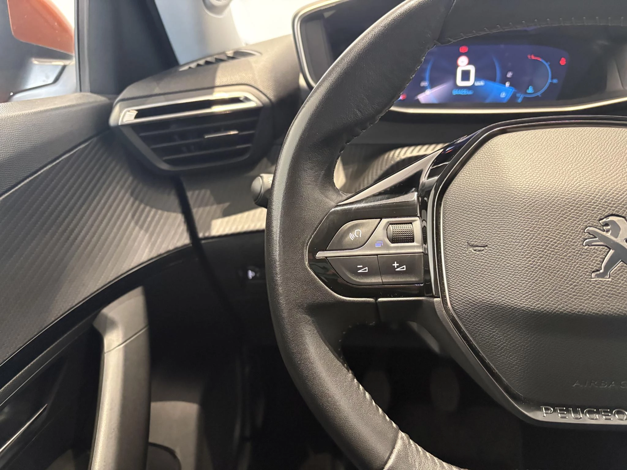 Peugeot-2008-image-12