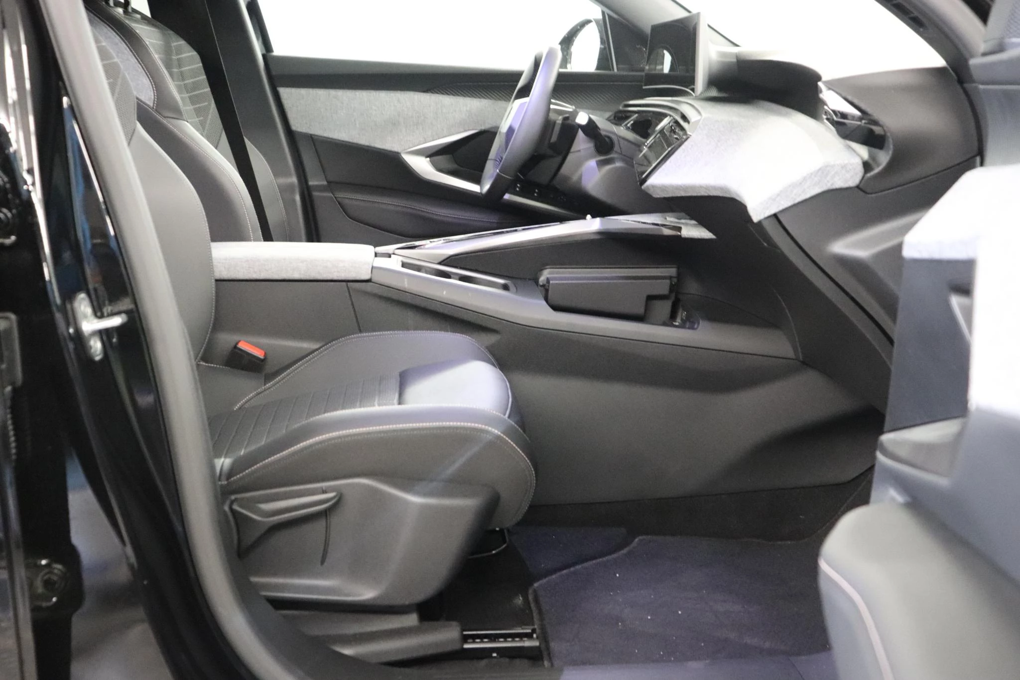 Peugeot-e-3008-image-17