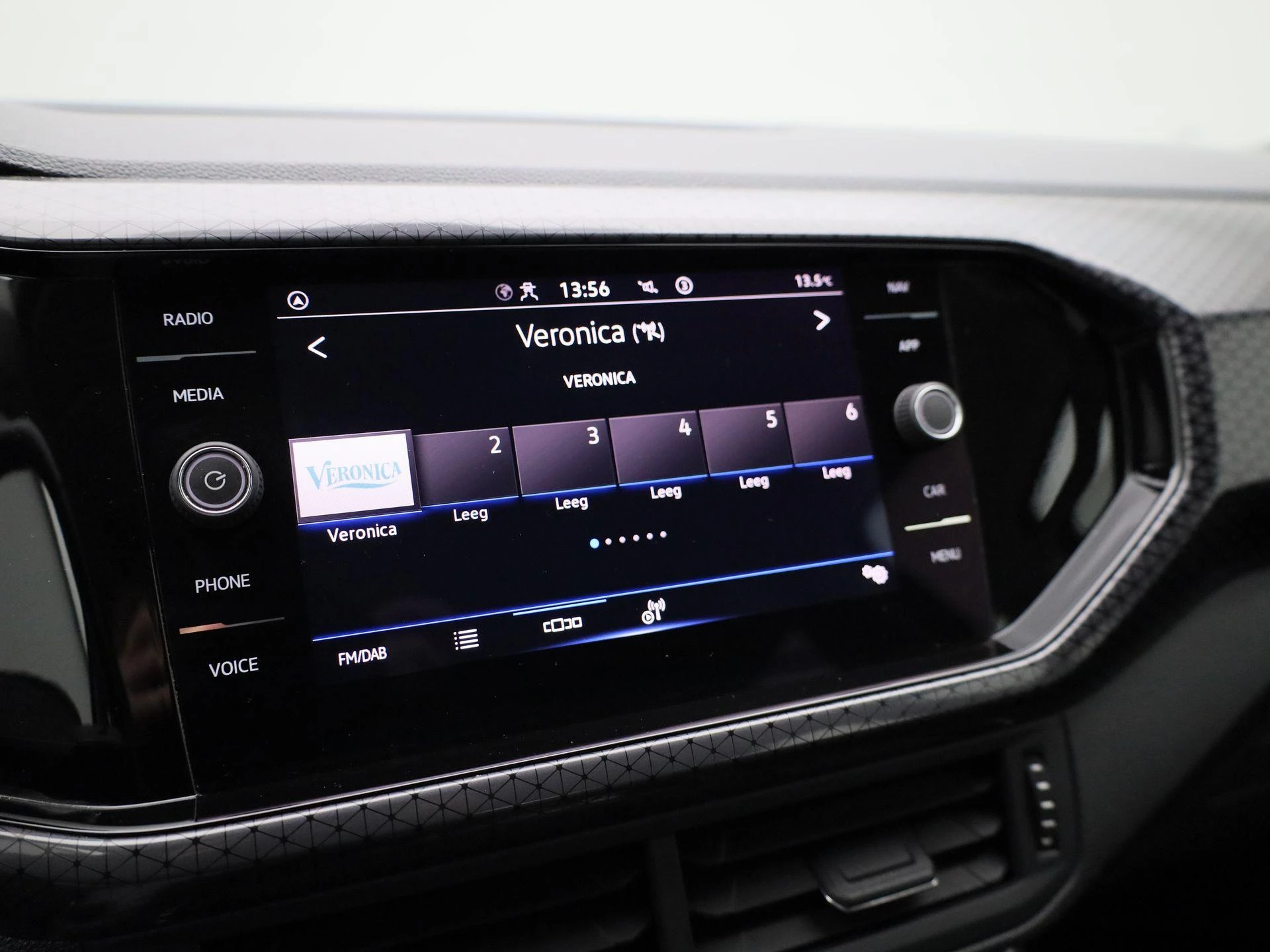 Volkswagen-T-Cross-image-15