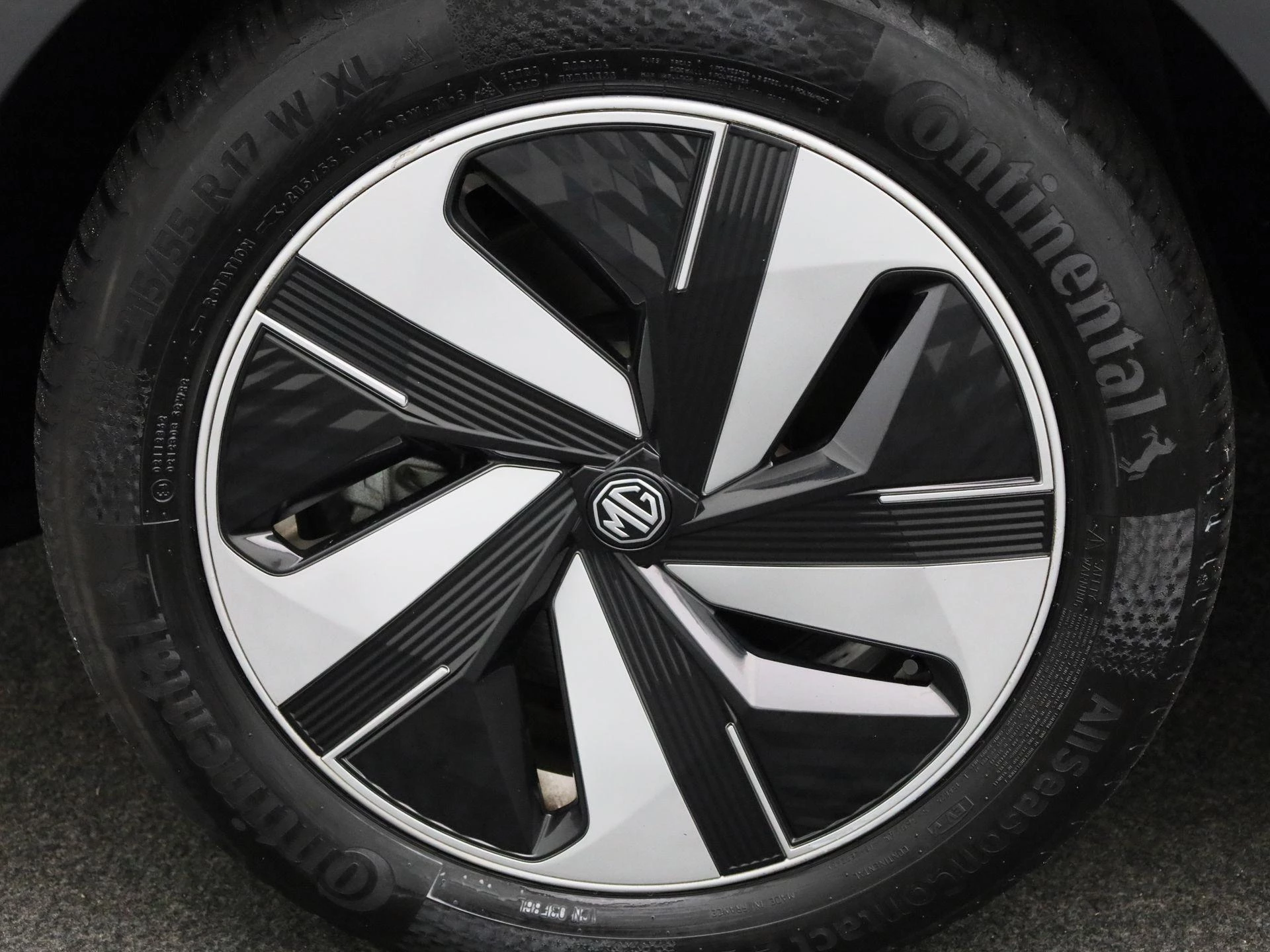 MG-ZS EV-image-12