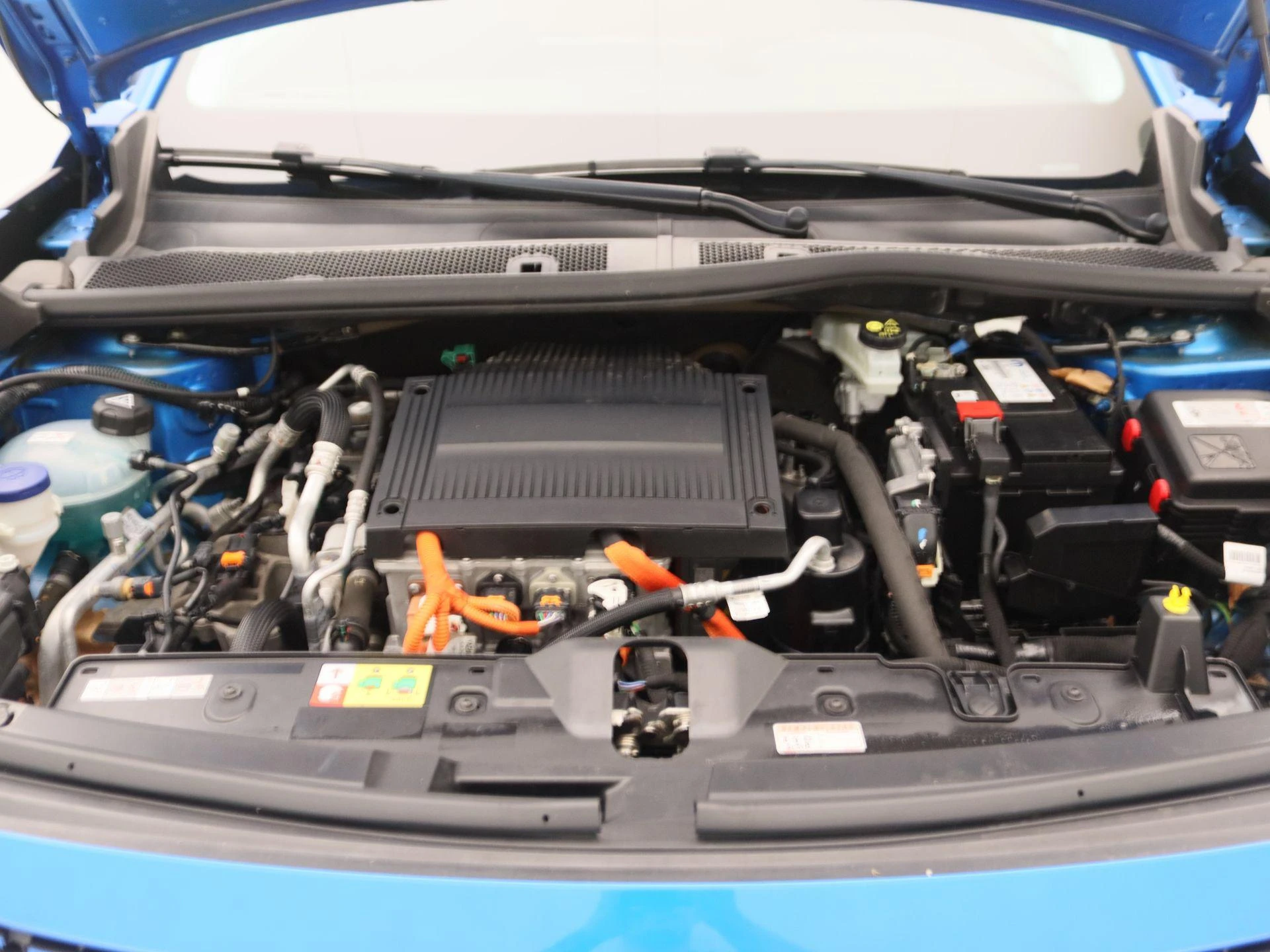 Peugeot e-2008 EV Allure Pack 50 kWh