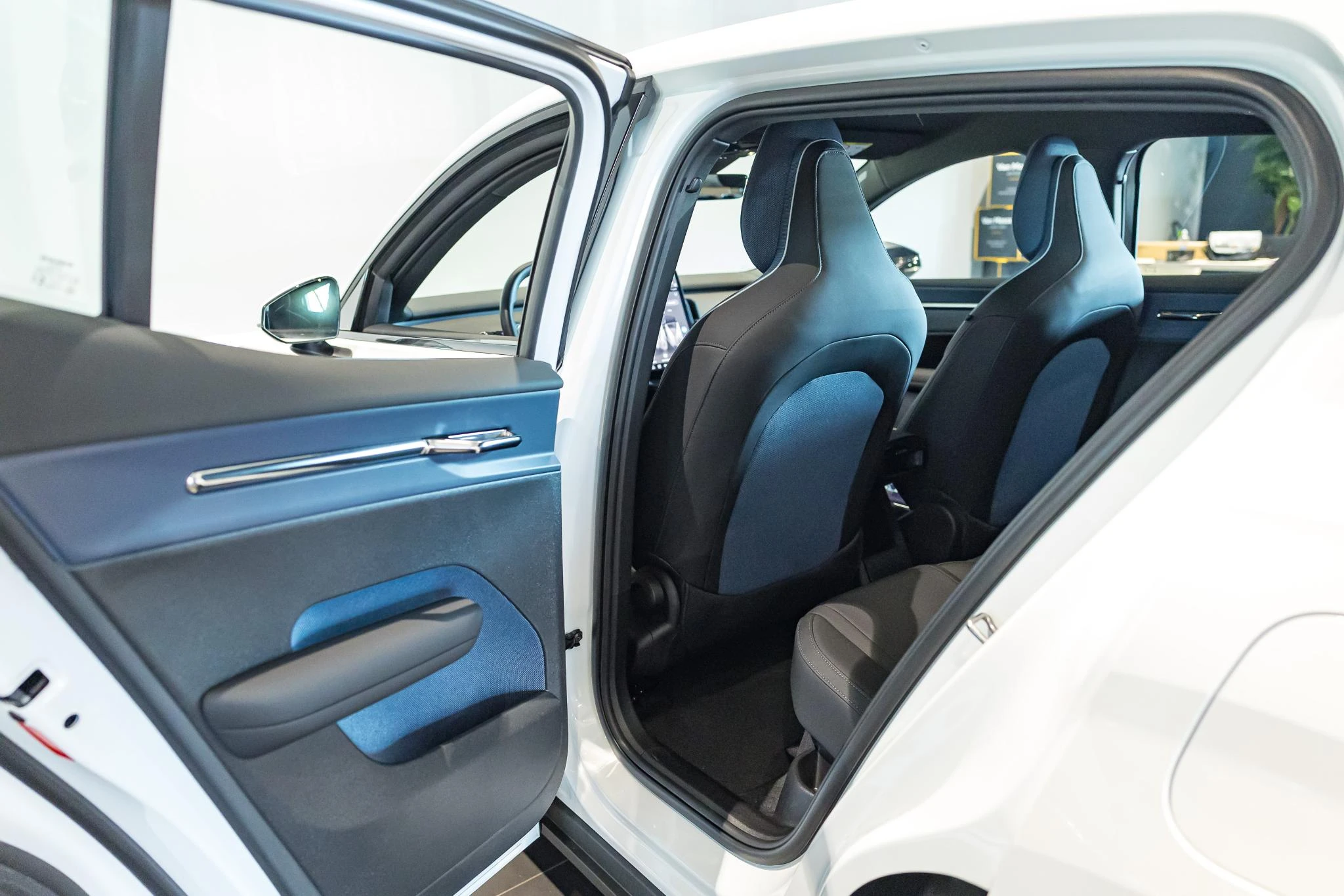 Volvo-EX30-image-14