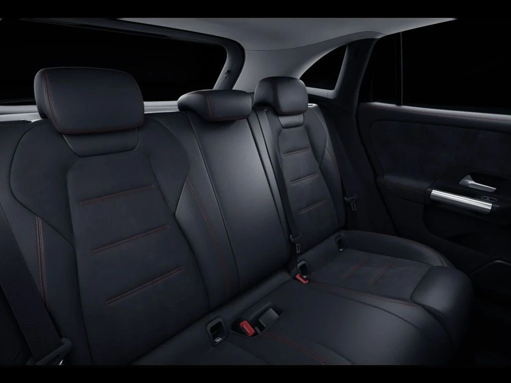 Mercedes-Benz-GLA 250 e-image-11