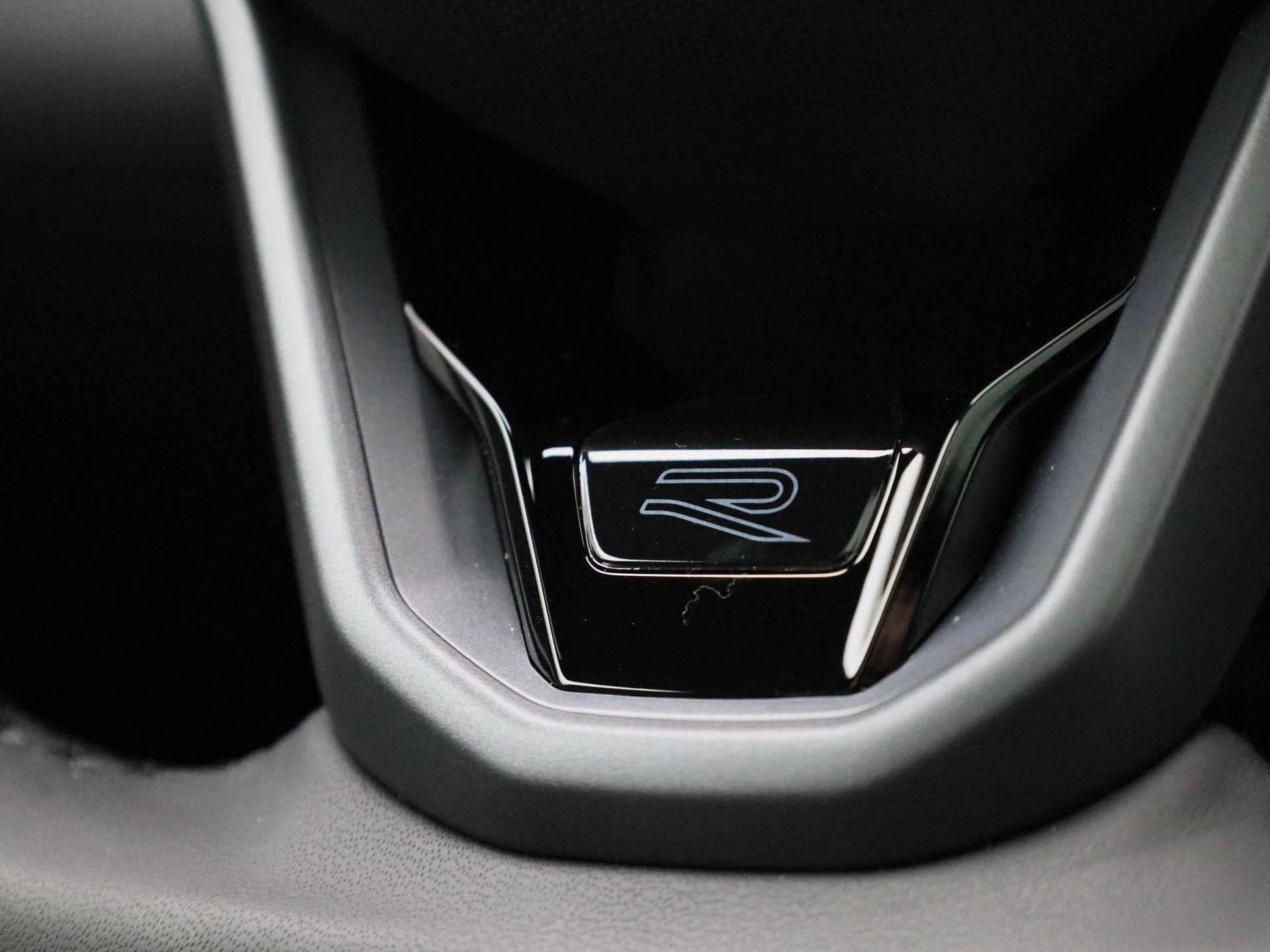 Volkswagen-T-Roc-image-29