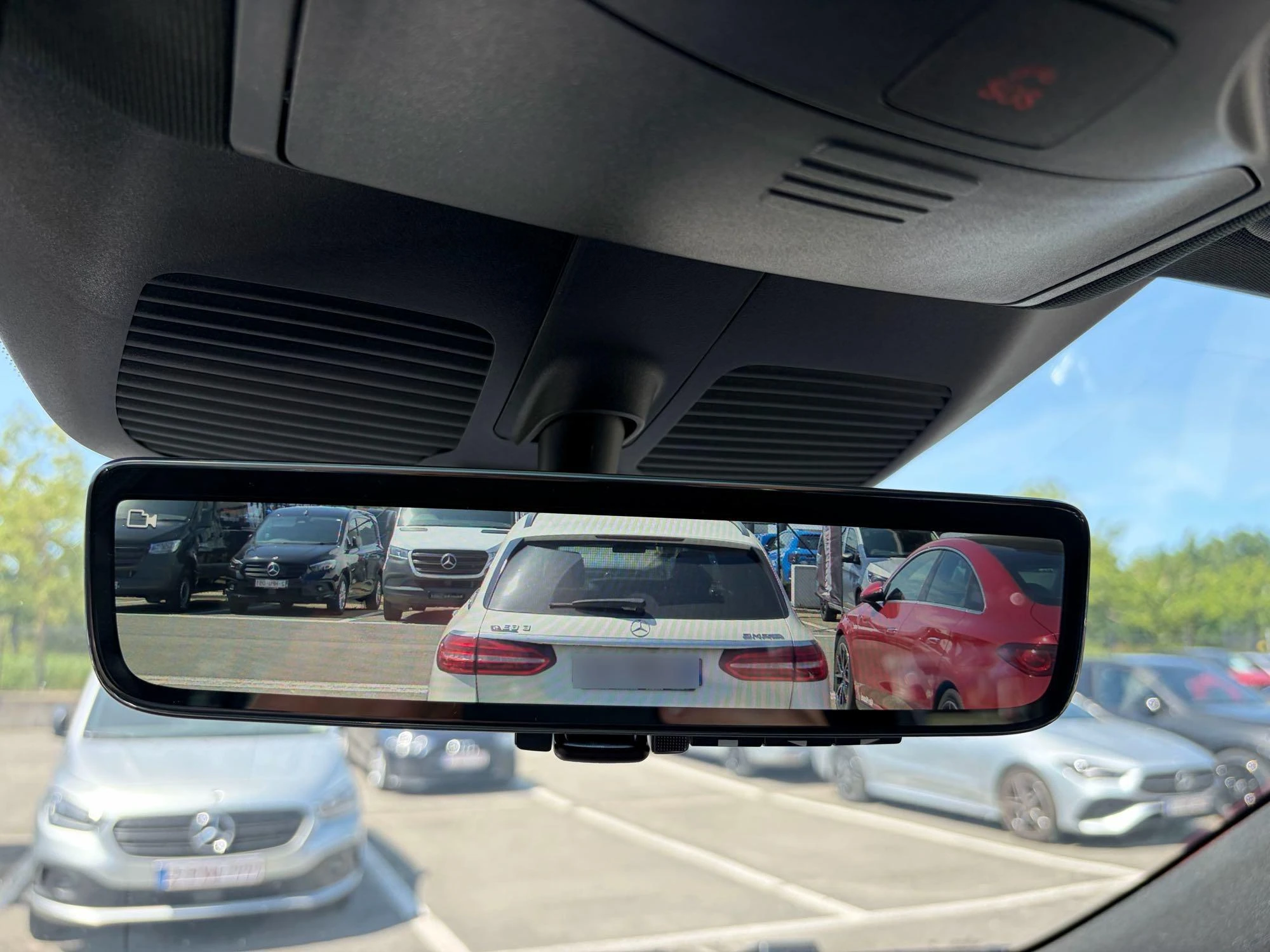 Mercedes-Benz-V-Klasse-image-4