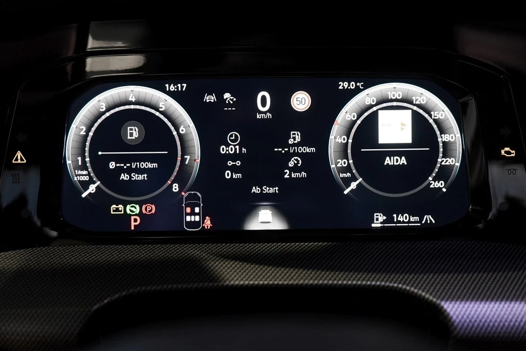 Volkswagen Golf 1,5 l eTSI DSG R-Line AHK HKSOUND PANO LED