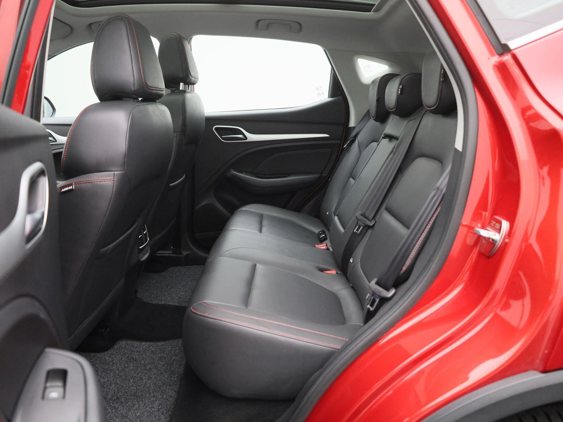 MG-ZS EV-image-11