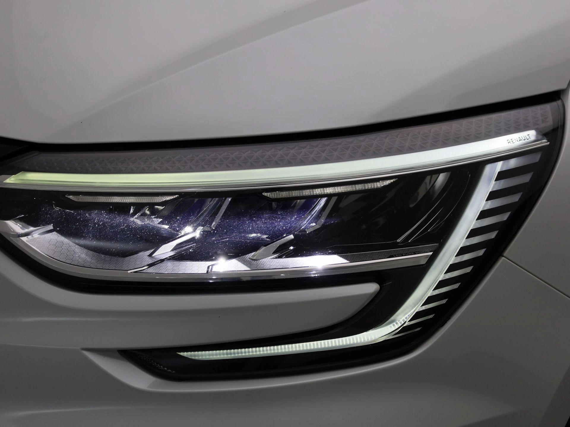 Renault-Mégane Estate-image-13