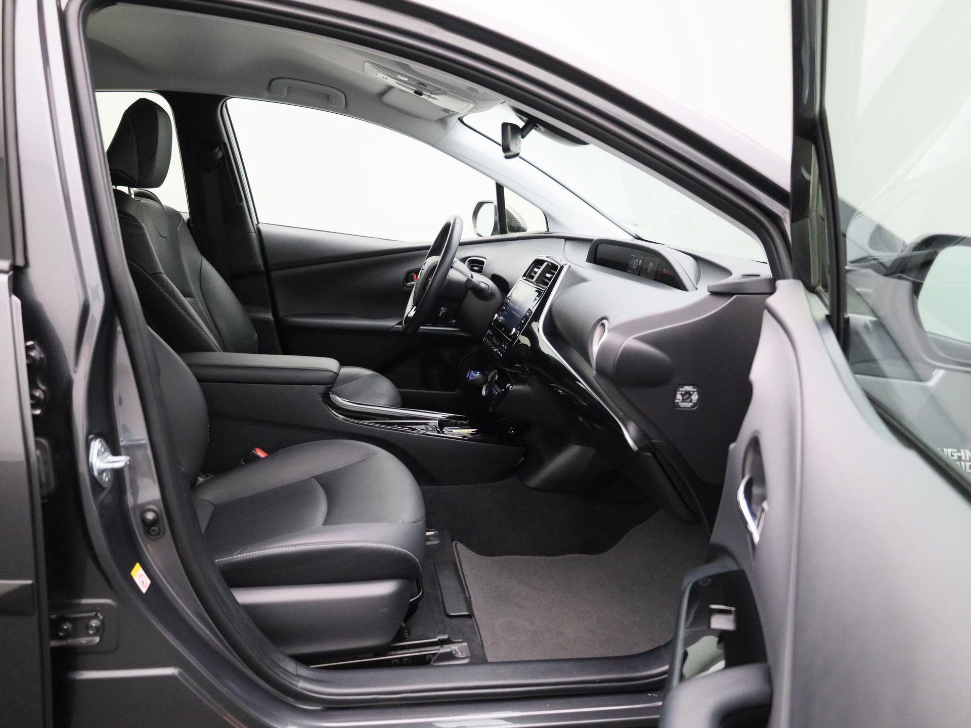 Toyota-Prius-image-38