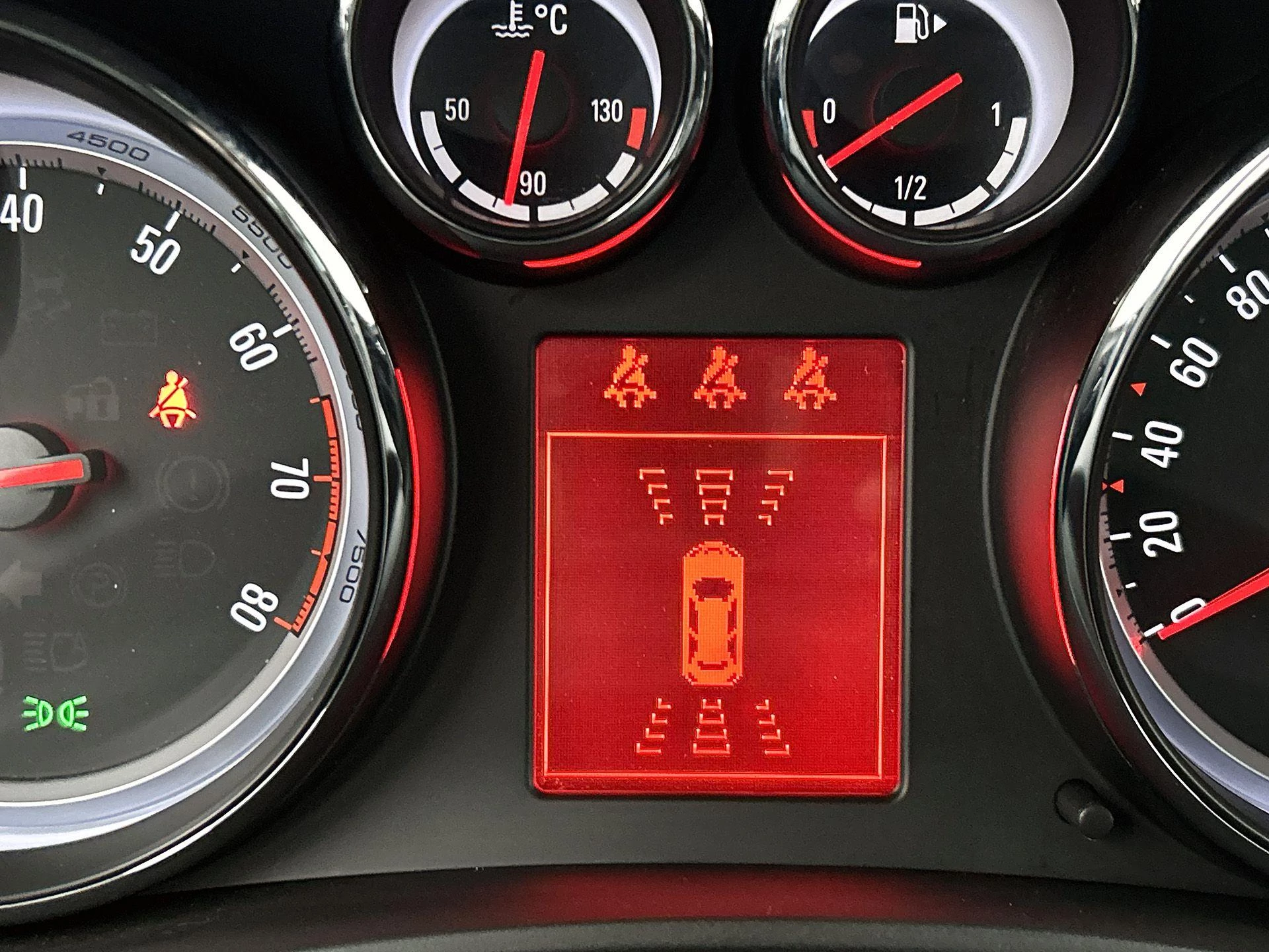 Opel-Meriva-image-14