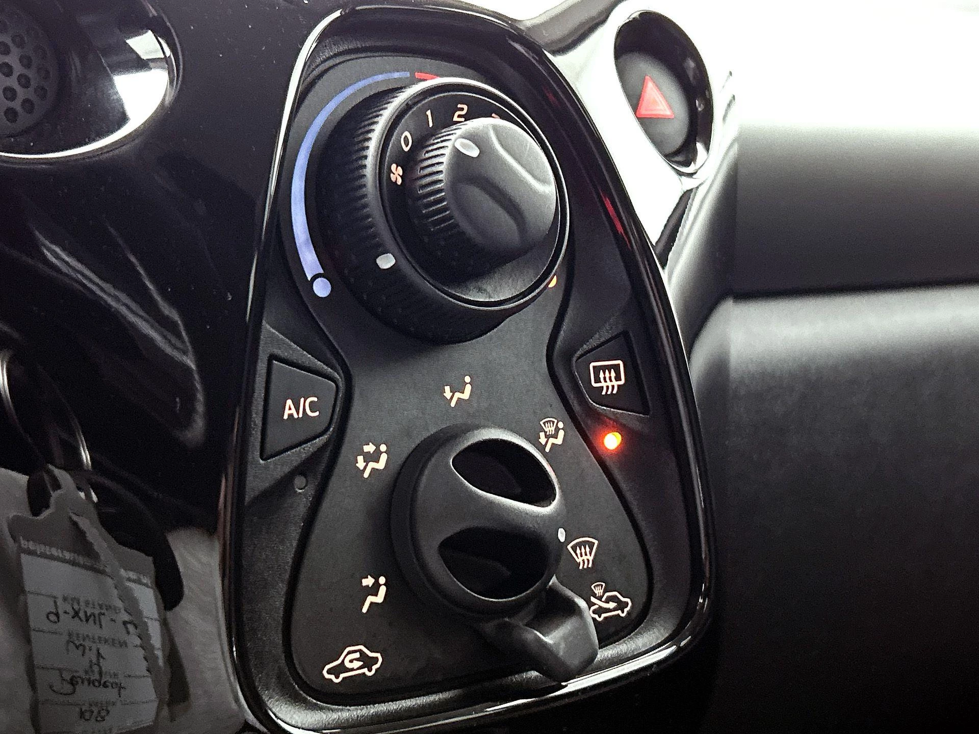 Peugeot-108-image-14