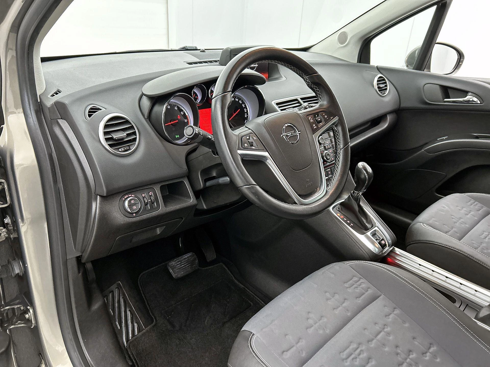 Opel-Meriva-image-18