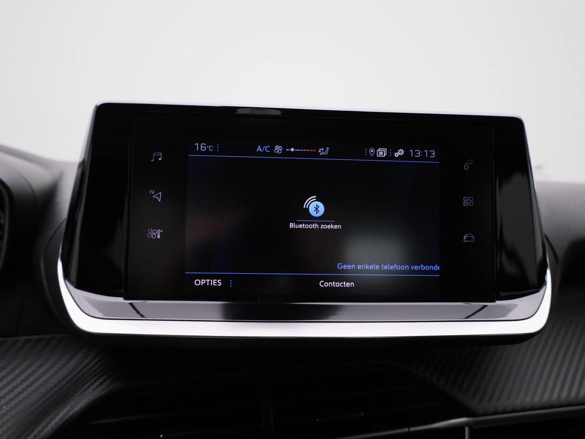 Peugeot-208-image-19