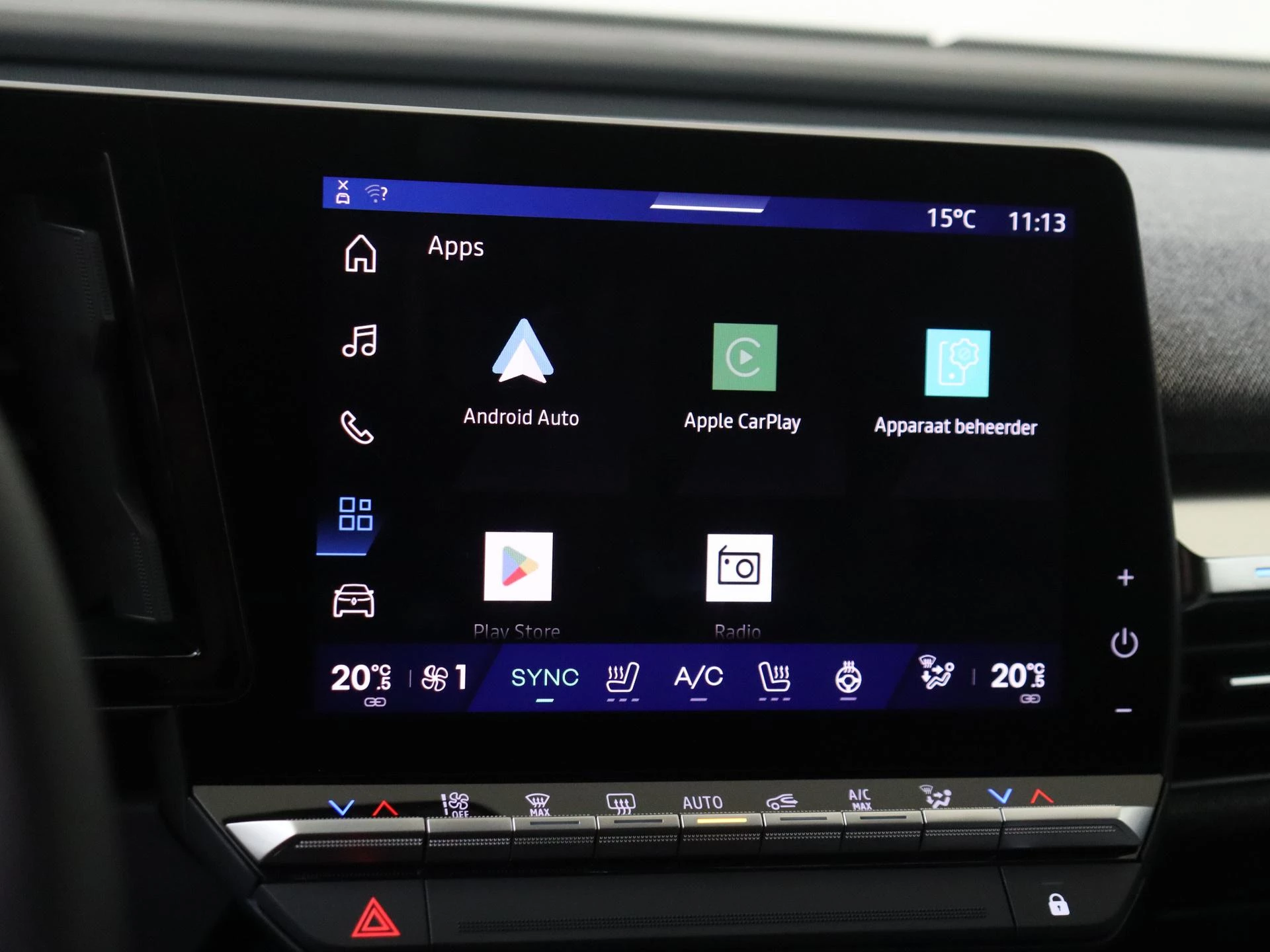 Renault-Megane E-Tech-image-15