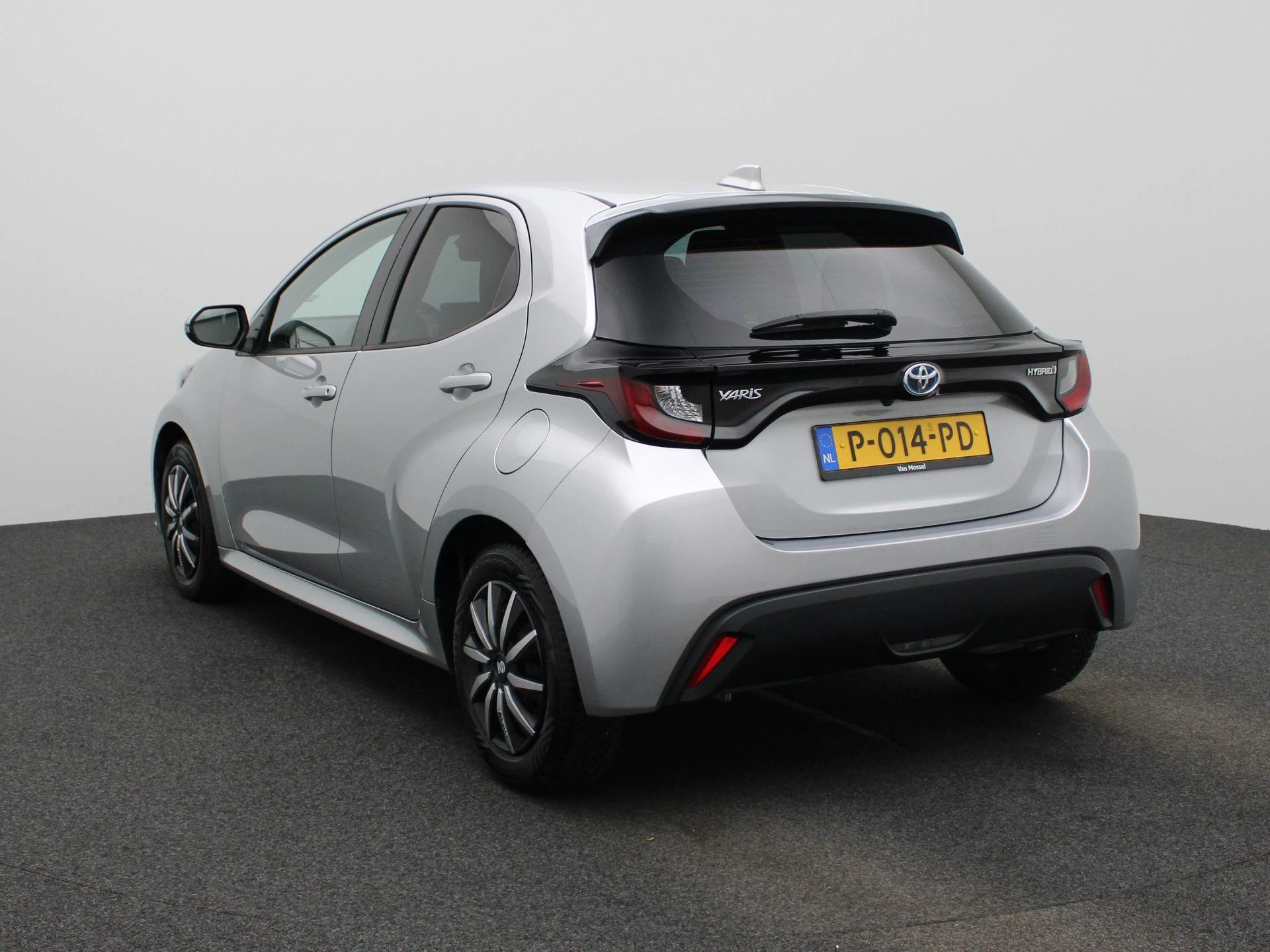 Toyota-Yaris-image-1