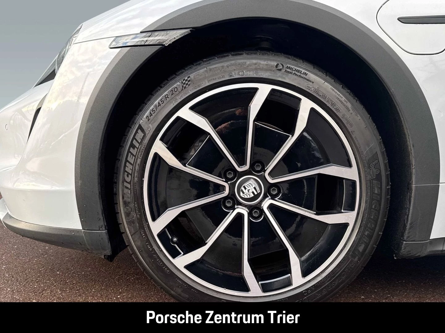 Porsche Taycan 4 Cross Turismo HA-Lenkung InnoDrive LED -