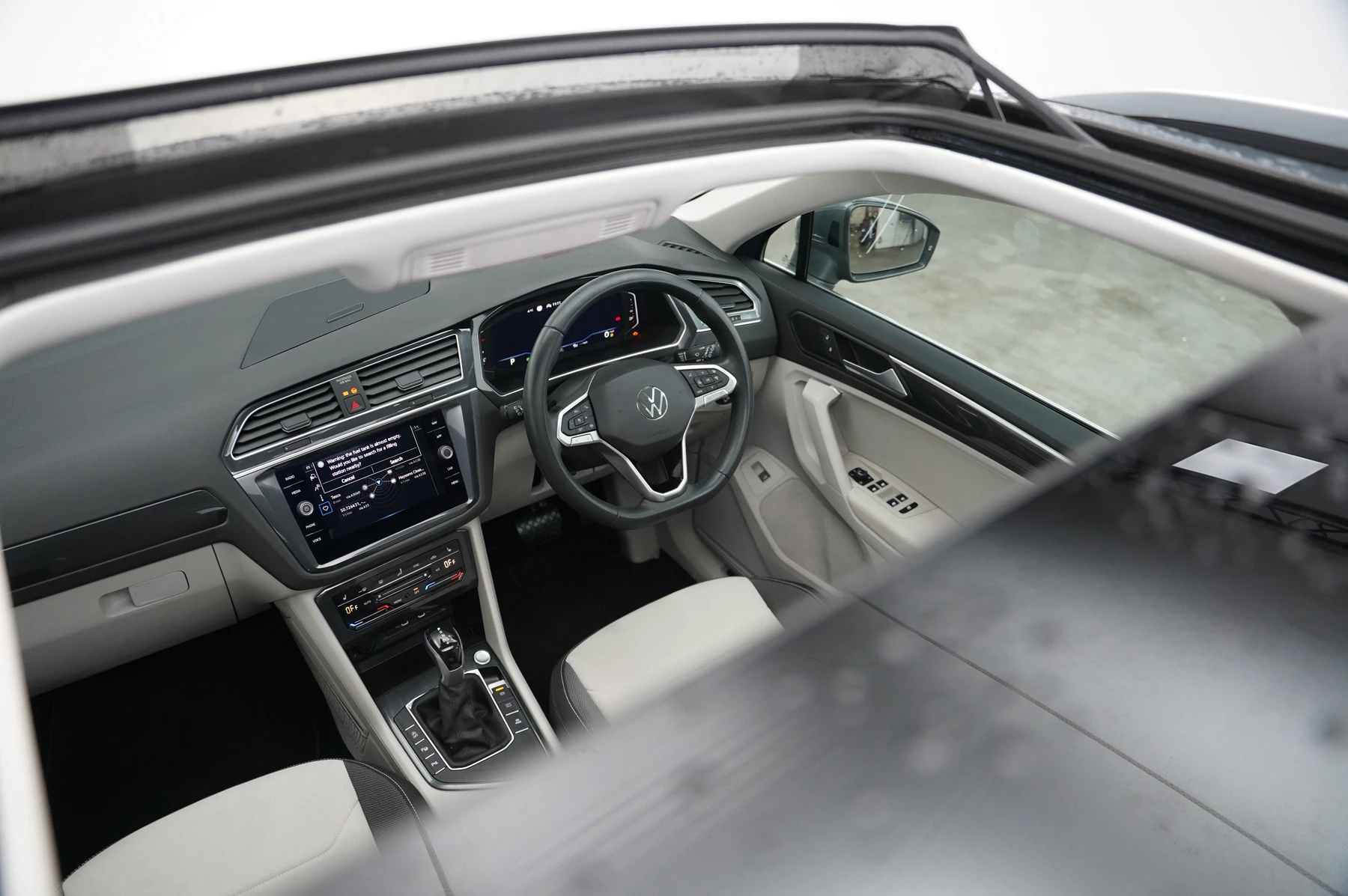 Volkswagen-Tiguan-image-29