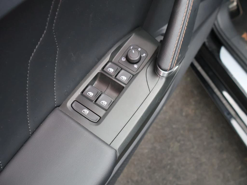 CUPRA Leon Sportstourer ST e-Hybrid Leon Break PHEV 1.4e-HYBRID 204PK *AUTOMAAT*LEDER*SPORTZETELS*CAMERA*ACC*PDC*NAVI*...*