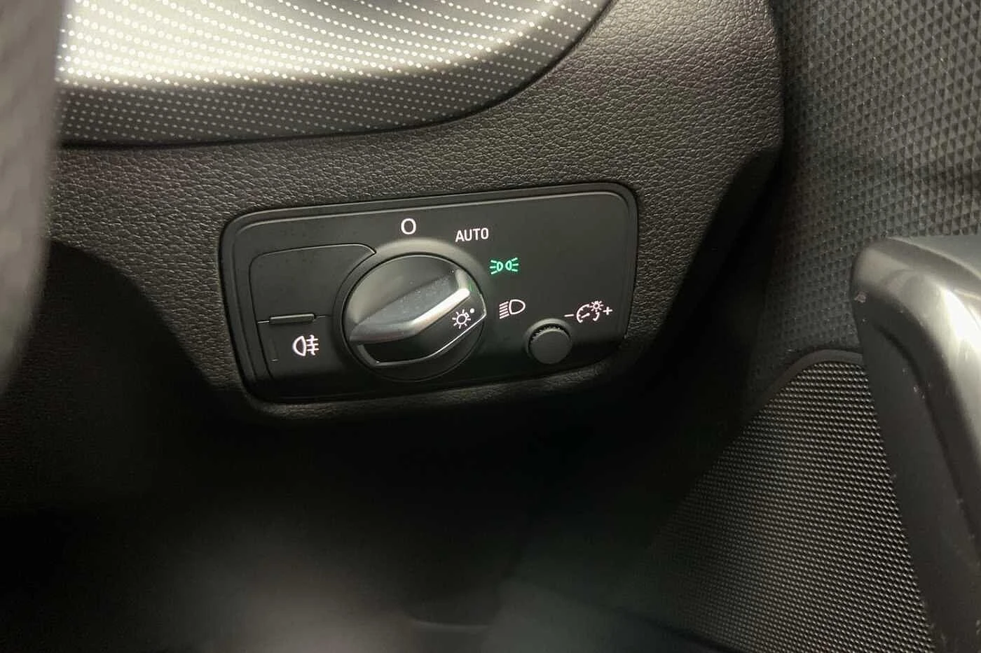 Audi-SQ2-image-15
