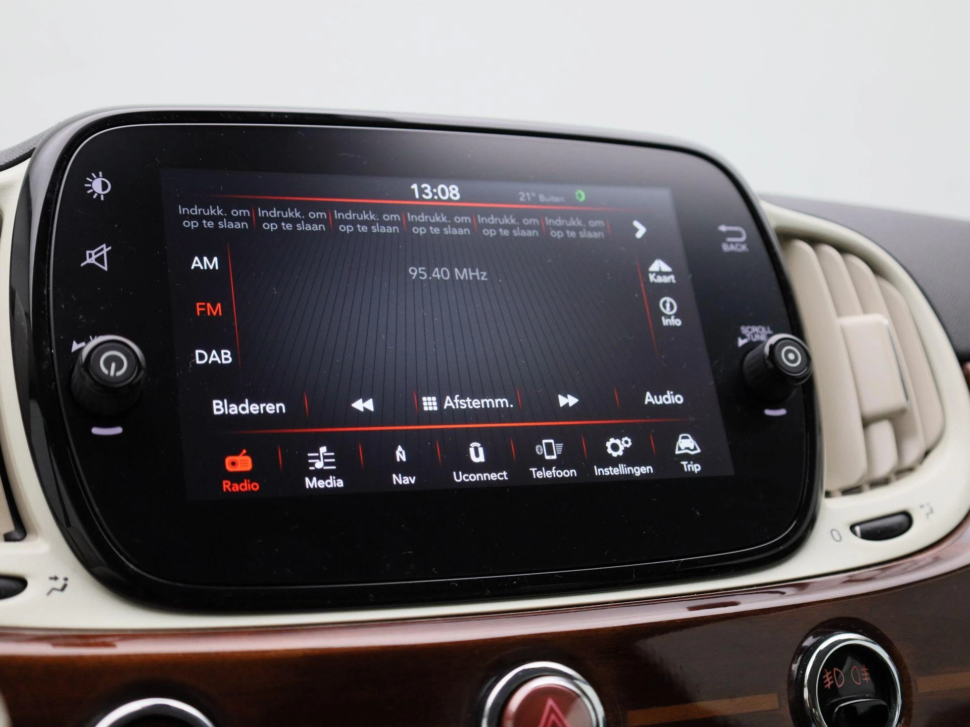 Fiat-500C-image-15