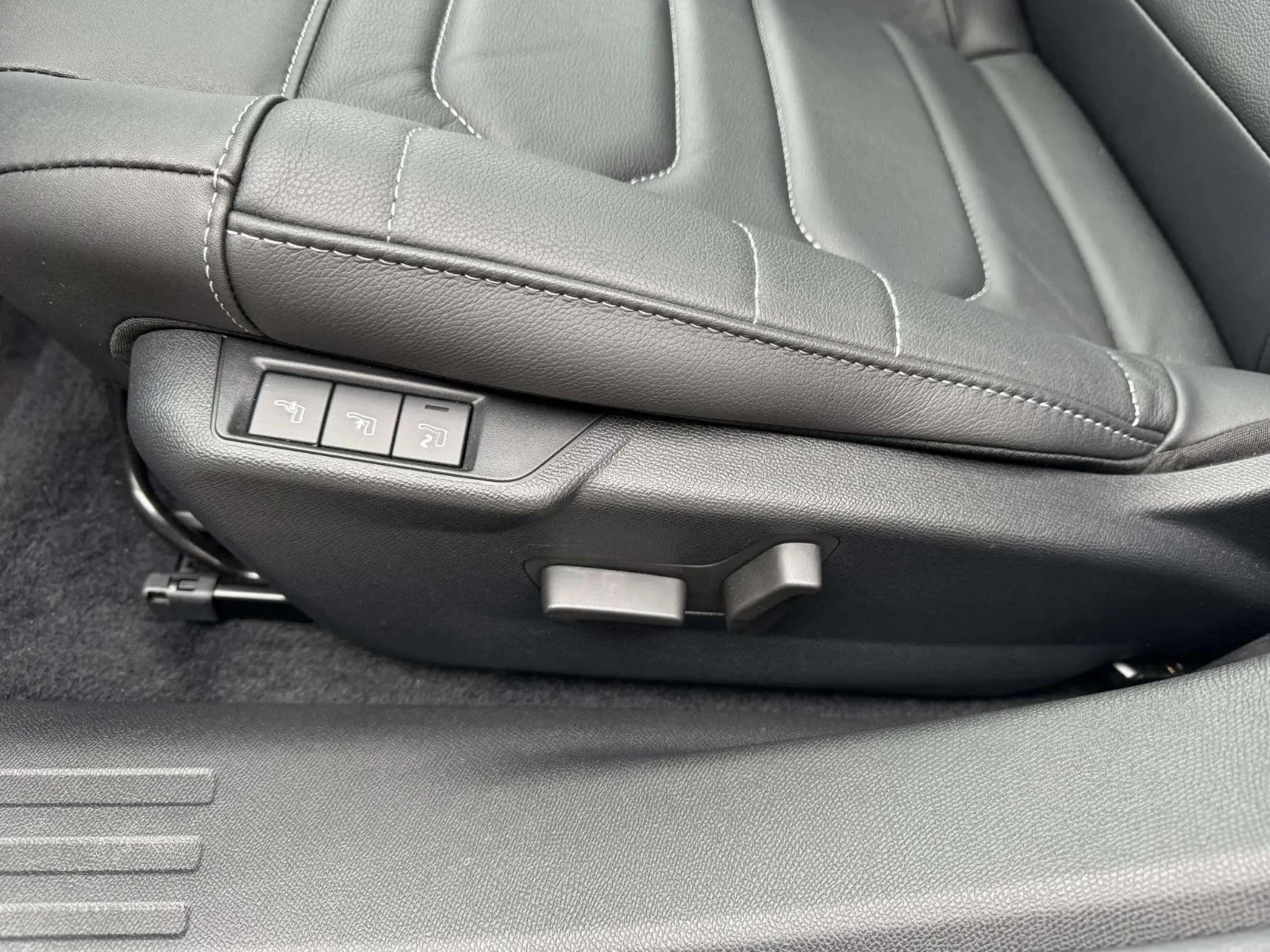 Citroën-ë-C4 X-image-9