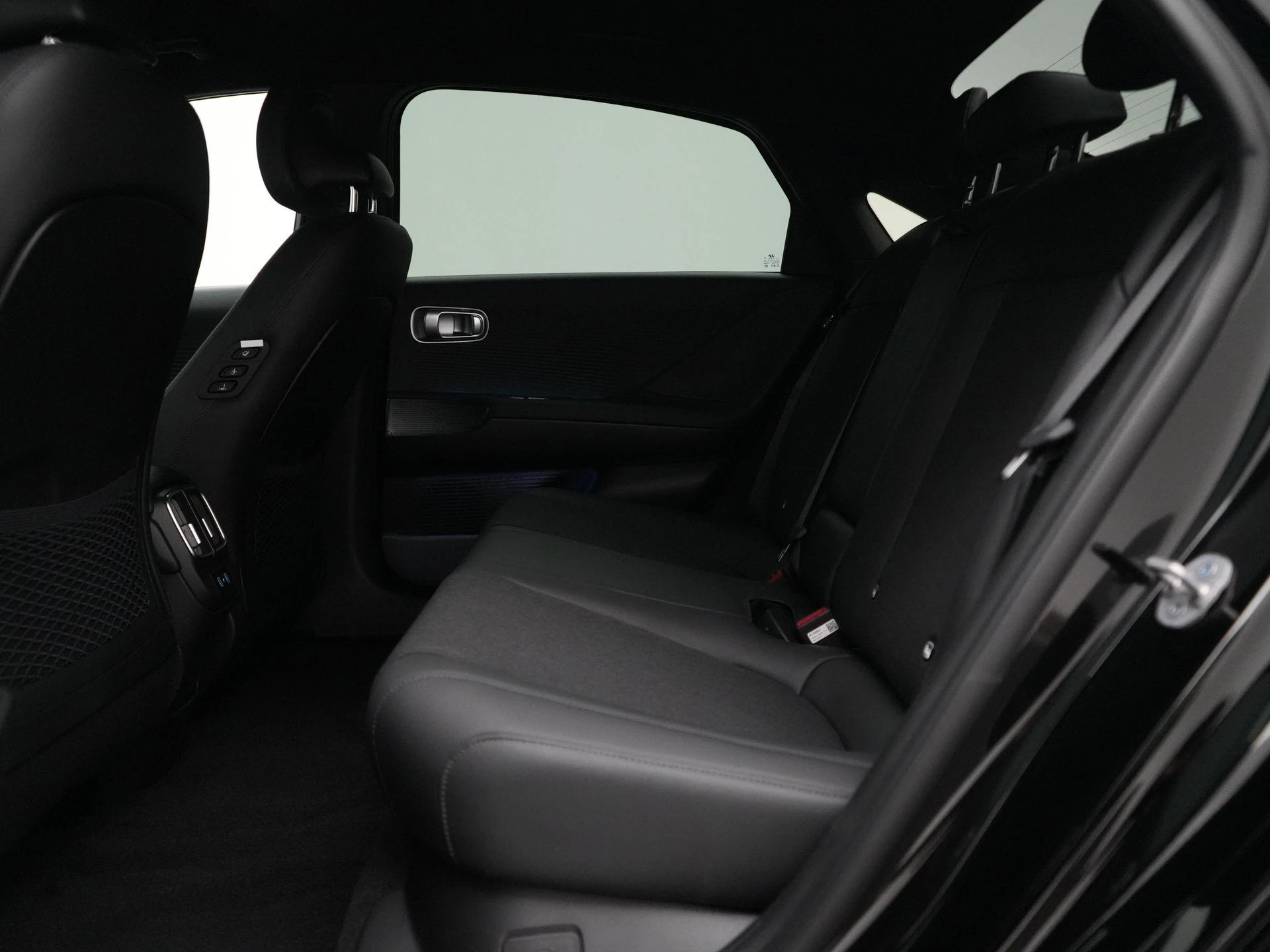 Hyundai IONIQ 6 Business 77.4 kWh