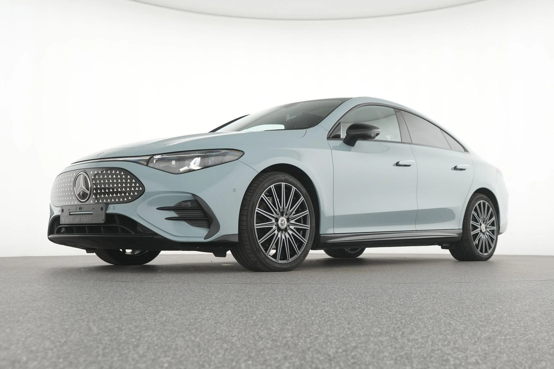 Mercedes-Benz-CLA-image-9