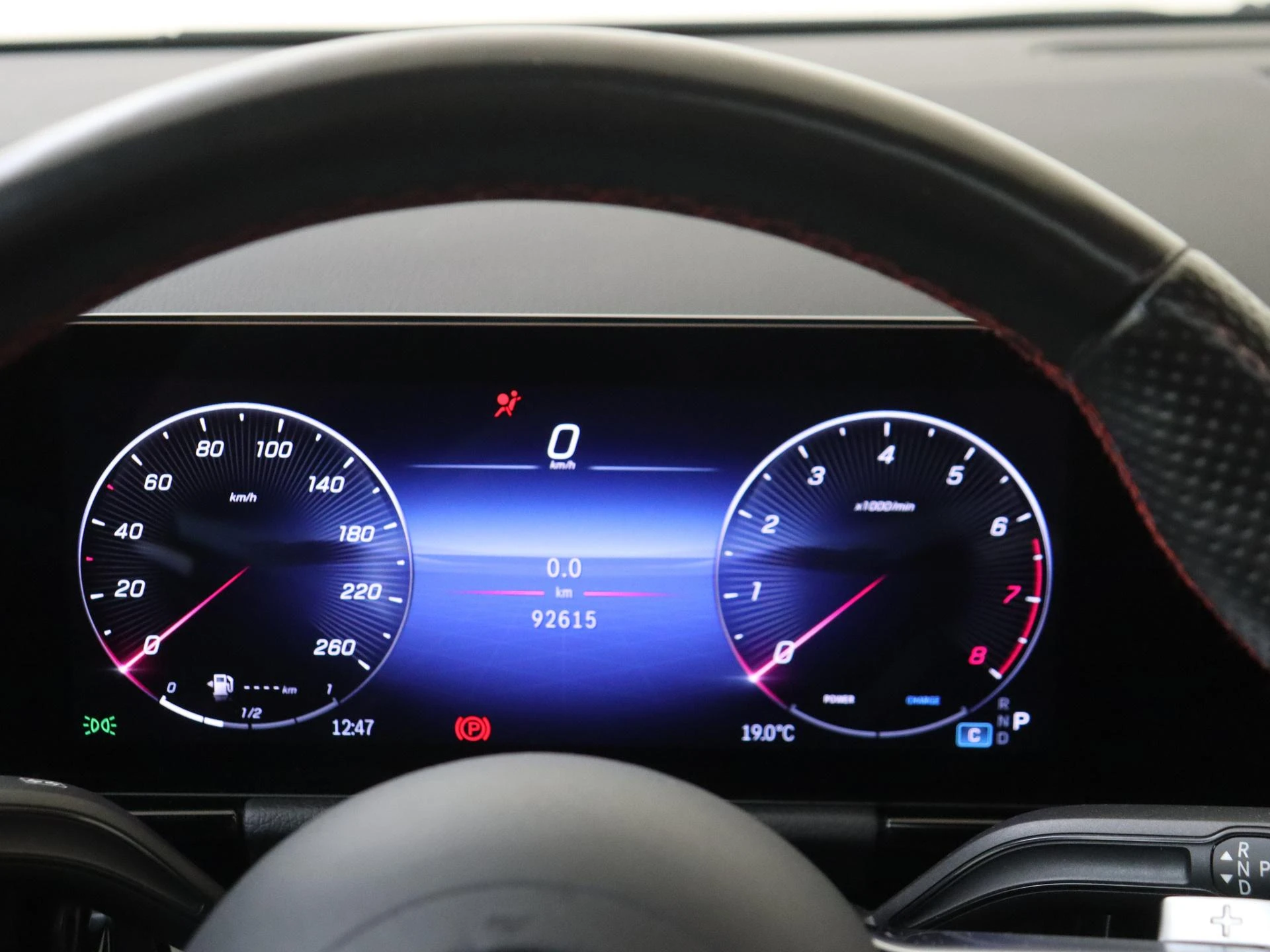 Mercedes-Benz-GLA-image-7