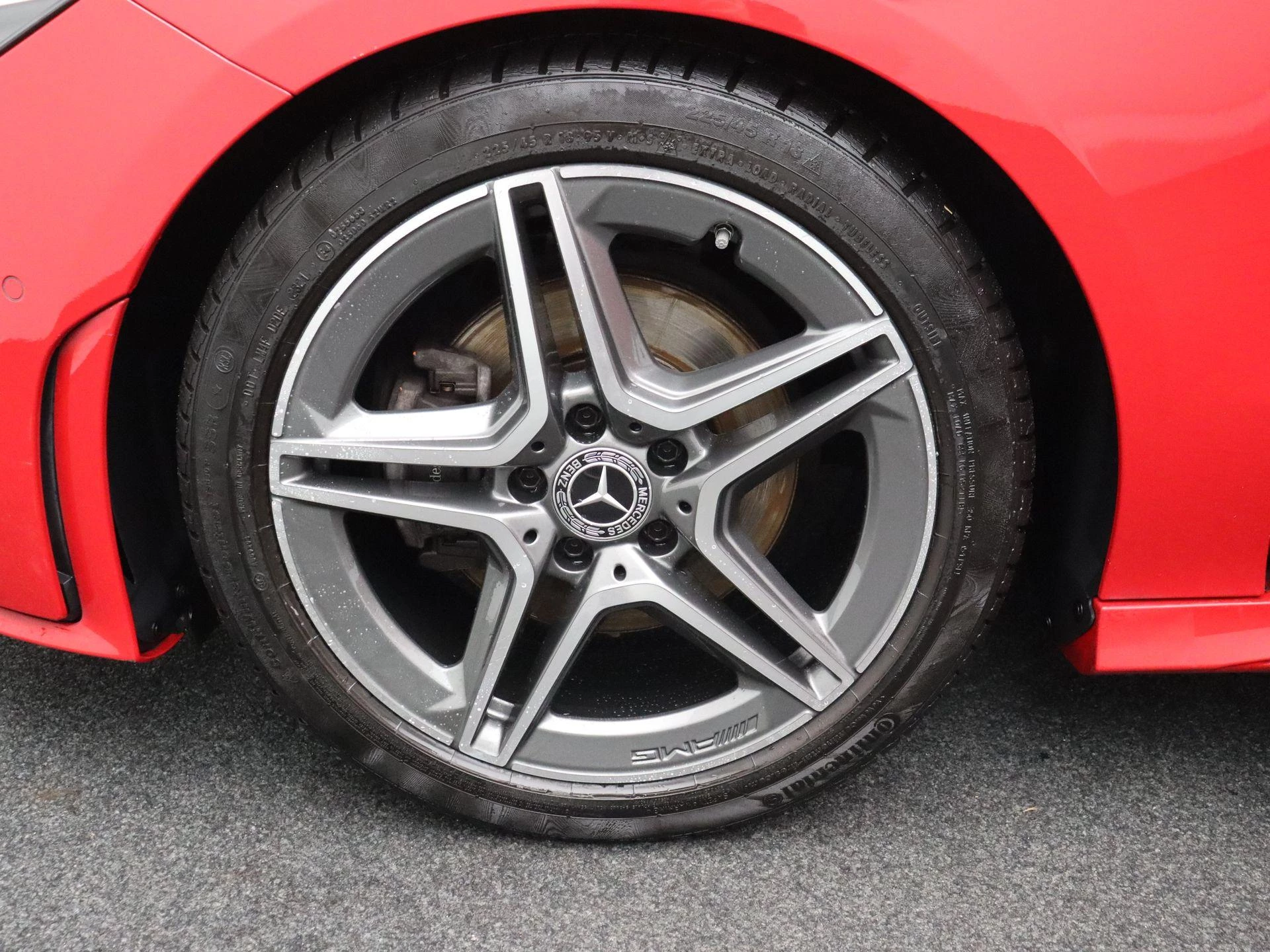 Mercedes-Benz CLA 180 Shooting Brake + AMG LINE + LED + CAMERA +