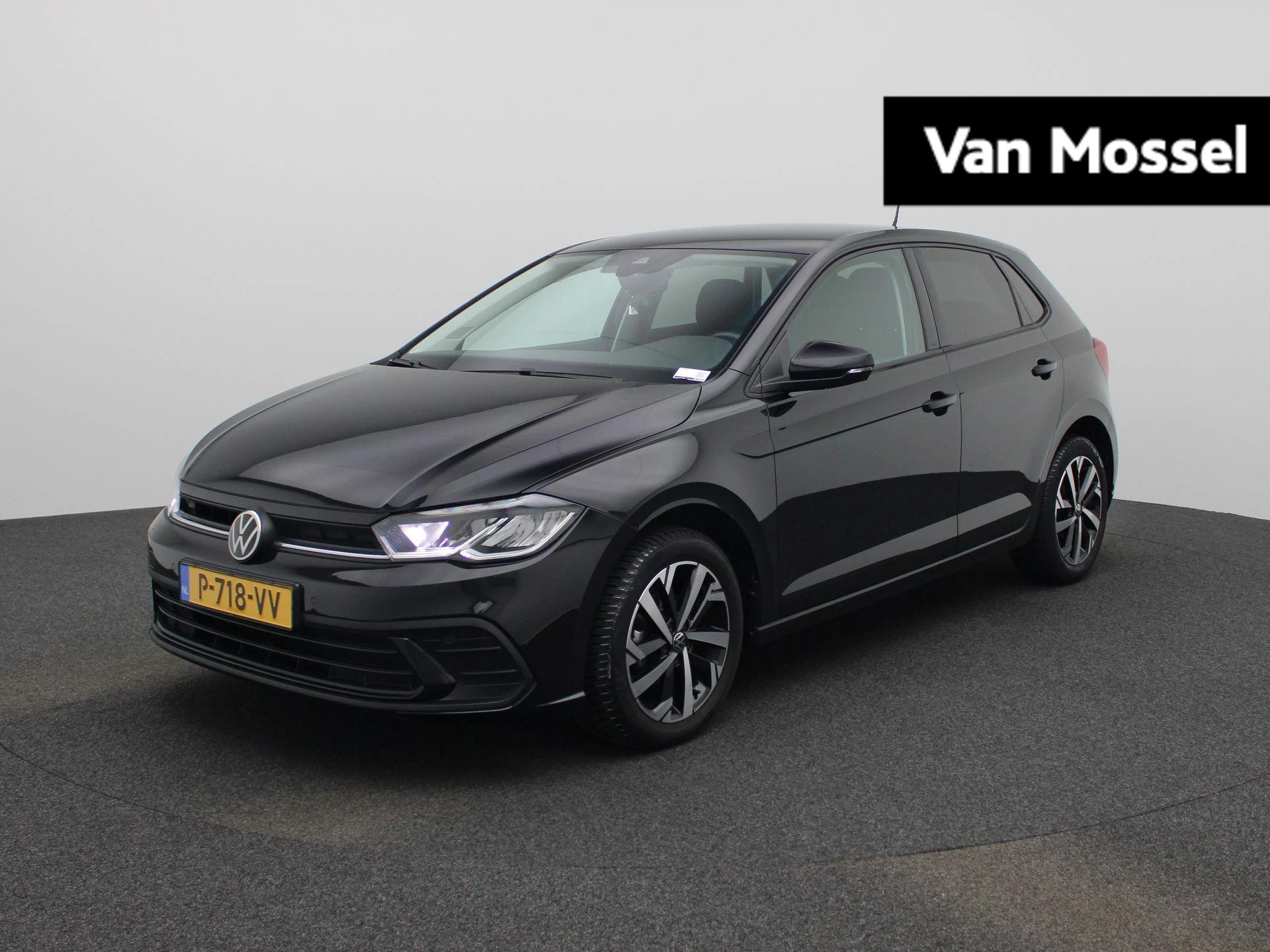 Volkswagen-Polo-image-0